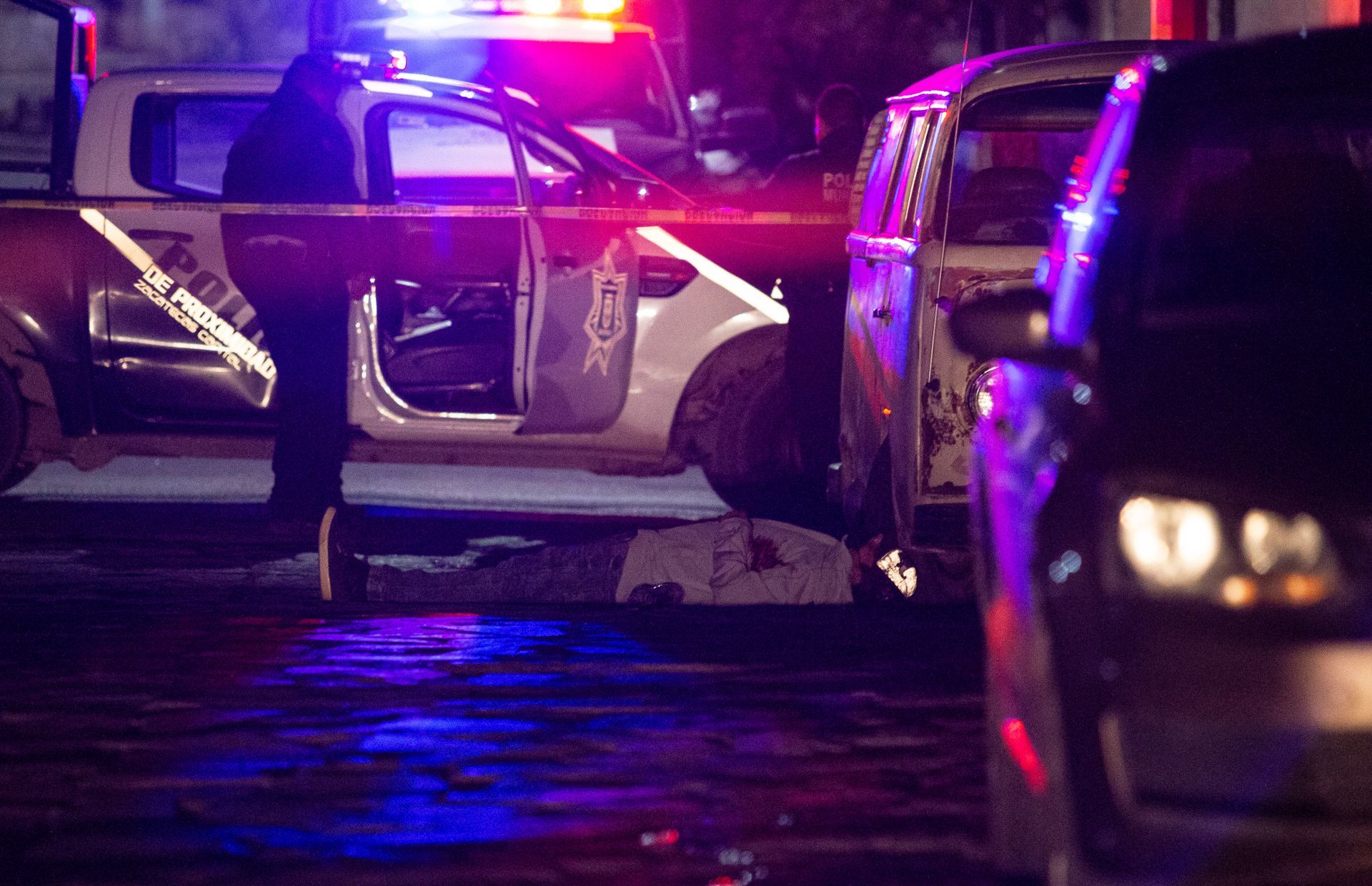 Dos elementos de la policía estatal fallecieron durante los hechos registrados en la noche del sábado (FOTO: GENARO NATERA /CUARTOSCURO.COM)