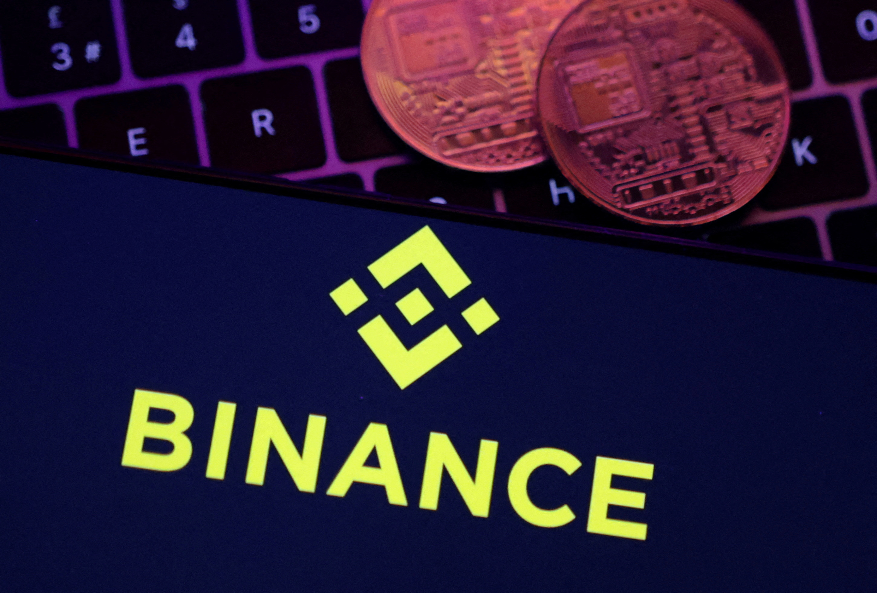Strong drop in Binance funds (Reuters)