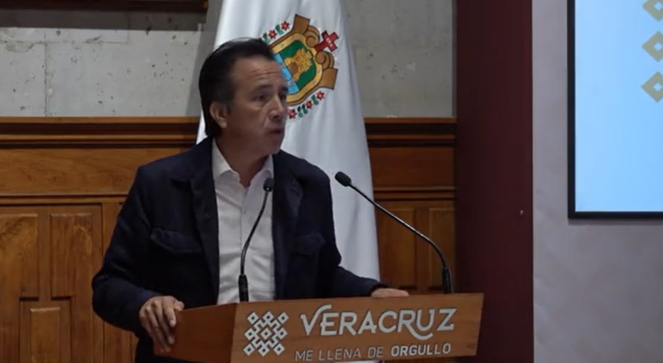 El gobernador del estado de Veracruz aseguró que se tenía una orden de aprehensión en contra de otro implicado (foto: @CuitlahuacGJ)