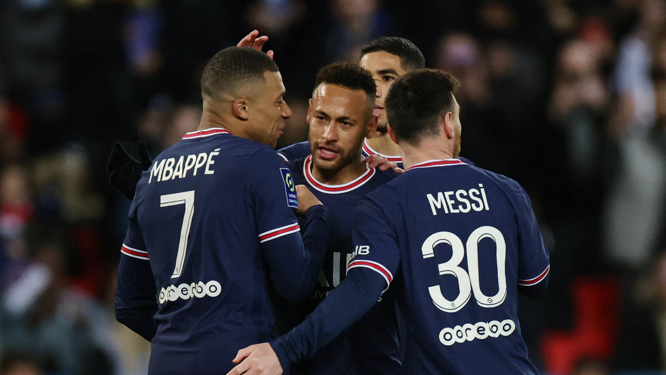 Neymar, Kylian Mbappé y Lionel Messi acordaron mantener la calma interna en el PSG antes del Mundial (Reuters/Sarah Meyssonnier)