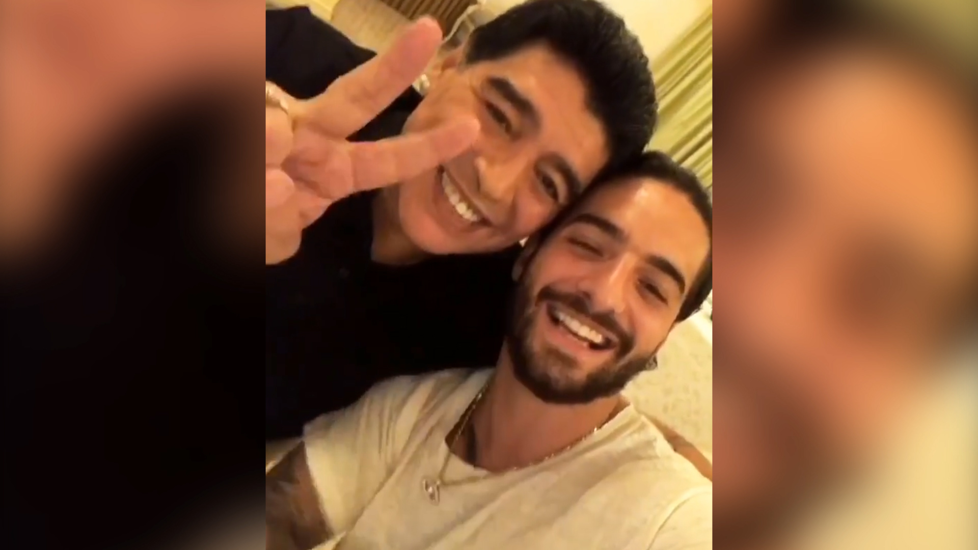 Una postal del encuentro entre Maluma y Maradona
