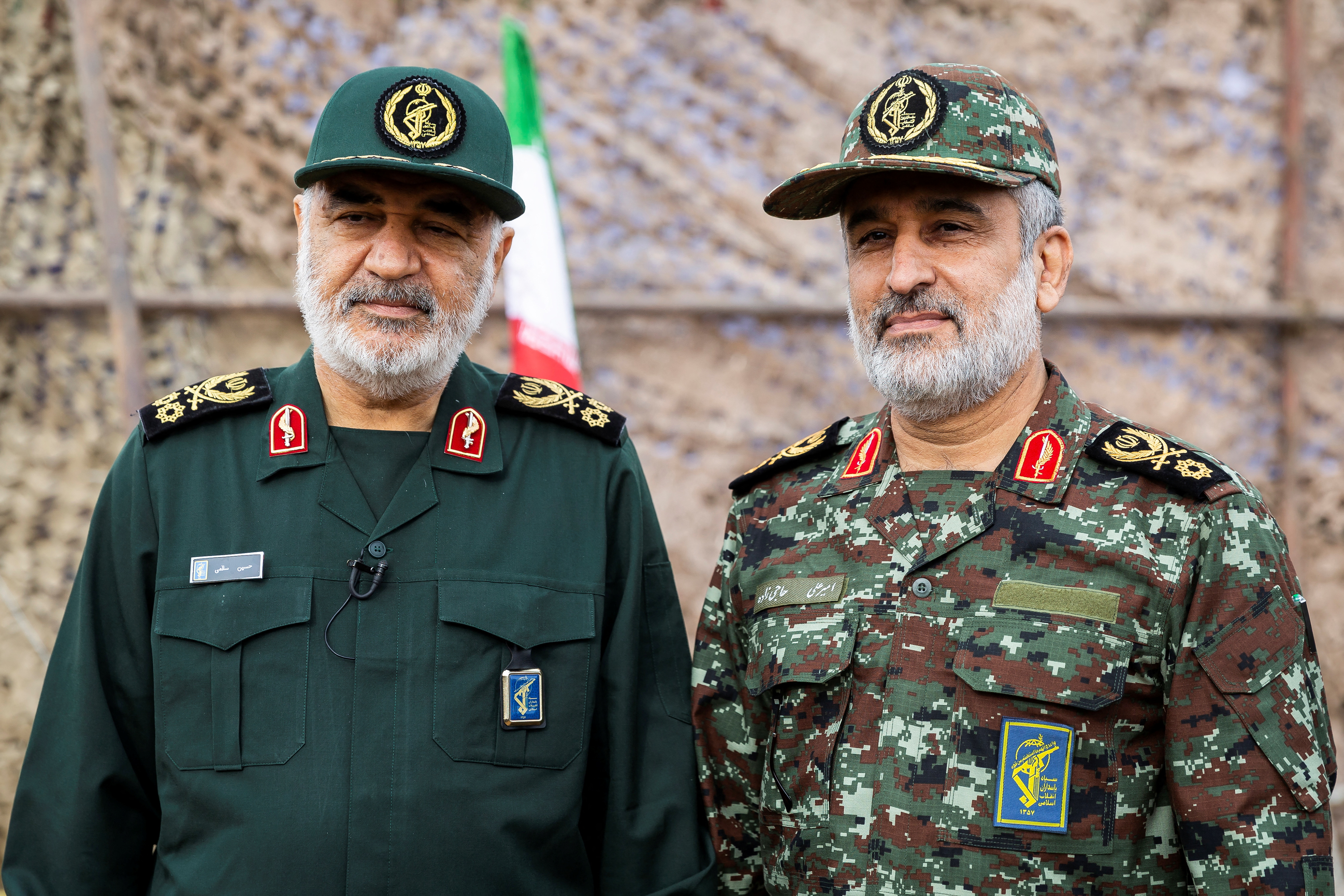 Los dos generales sancionados, Hossein Salami y Amir Ali Hajizadeh (WANA/Reuters)