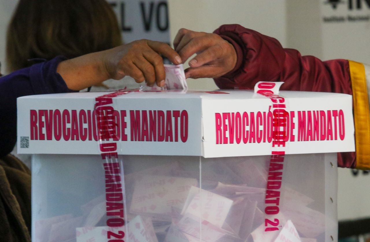 Para que la consulta ciudadana tuviera validez debía contar con el voto de al menos 40% del padrón electoral.  FOTO: MOISÉS PABLO/CUARTOSCURO.COM