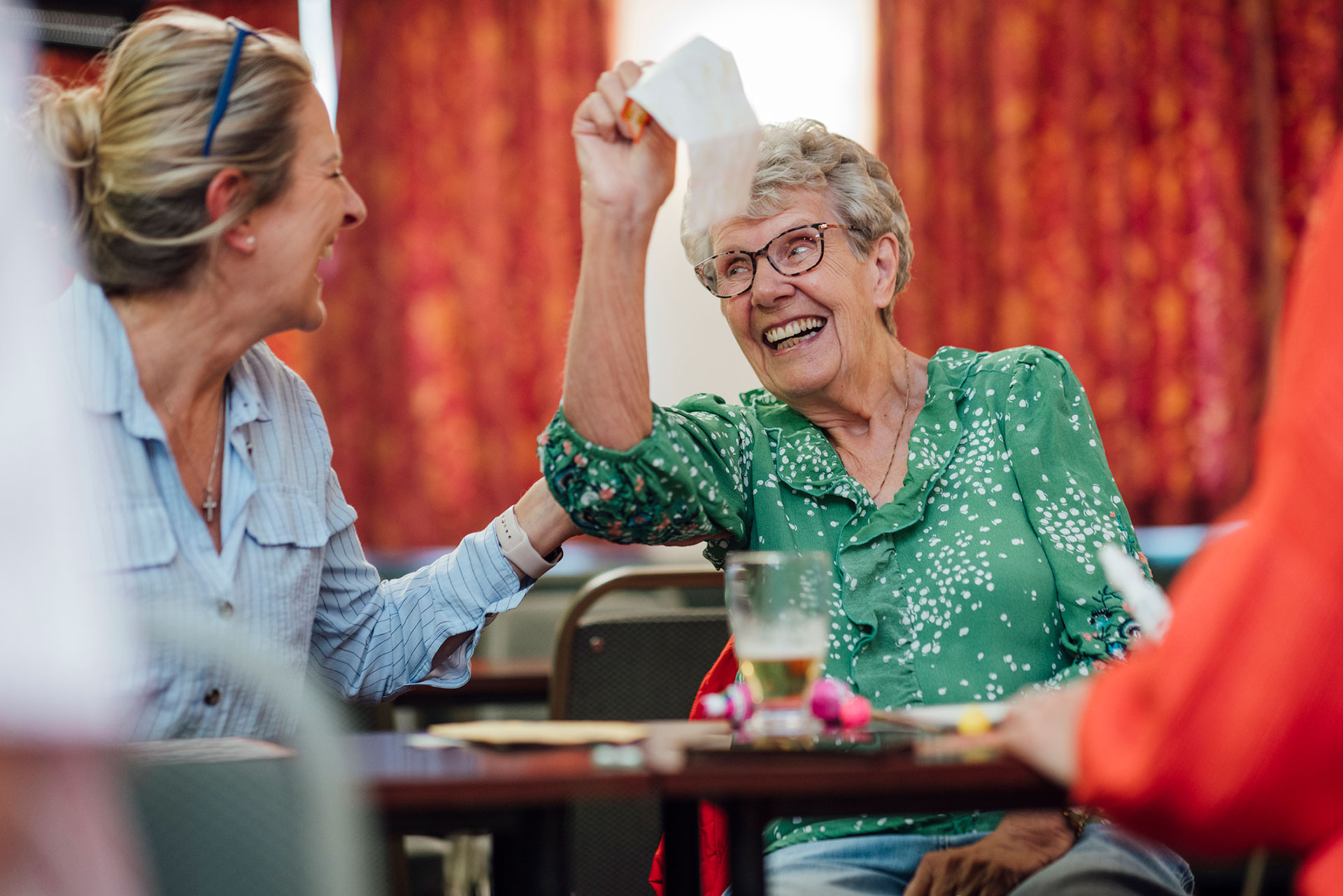 La toma de conciencia comienza en el hogar y entornos cercanos, valorando y compartiendo momentos de calidad con personas de edad avanzada