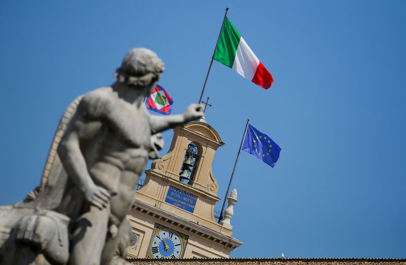 Los argentinos podrán ingresar a Italia tal como lo hacían antes de la pandemia, con su pasaporte y un pasaje de avión. (REUTERS/Max Rossi)