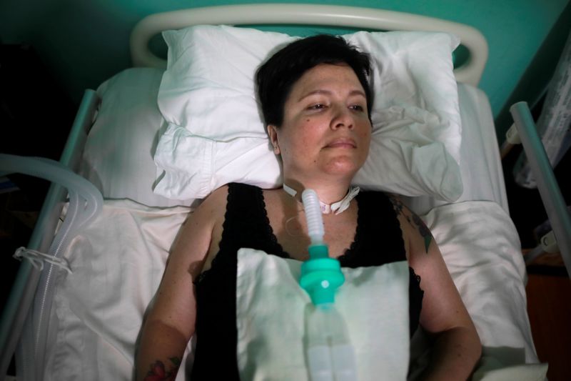 Ana Estrada sufre desde hace más de 30 años una enfermedad incurable llamada polimiositis (REUTERS/Sebastian Castañeda)