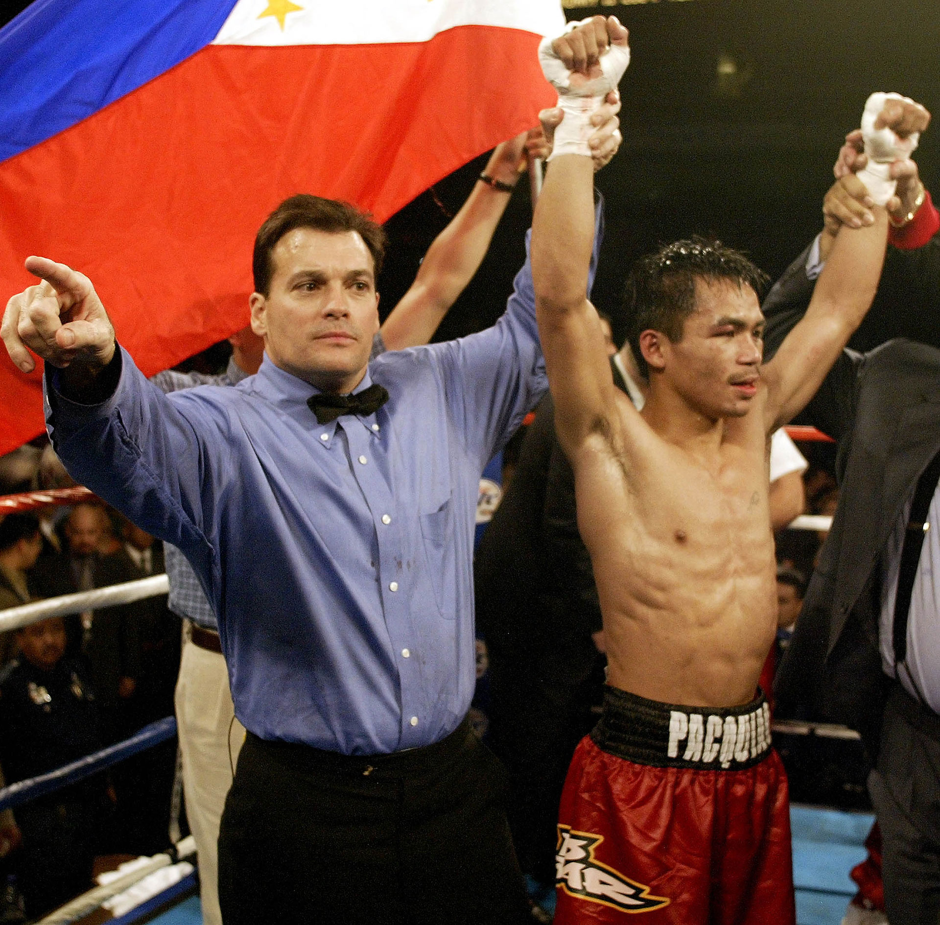 Manny Pacquiao derrotó a Marco Antonio Barrera por nocaut (Foto: REUTERS/Joe Mitchell)