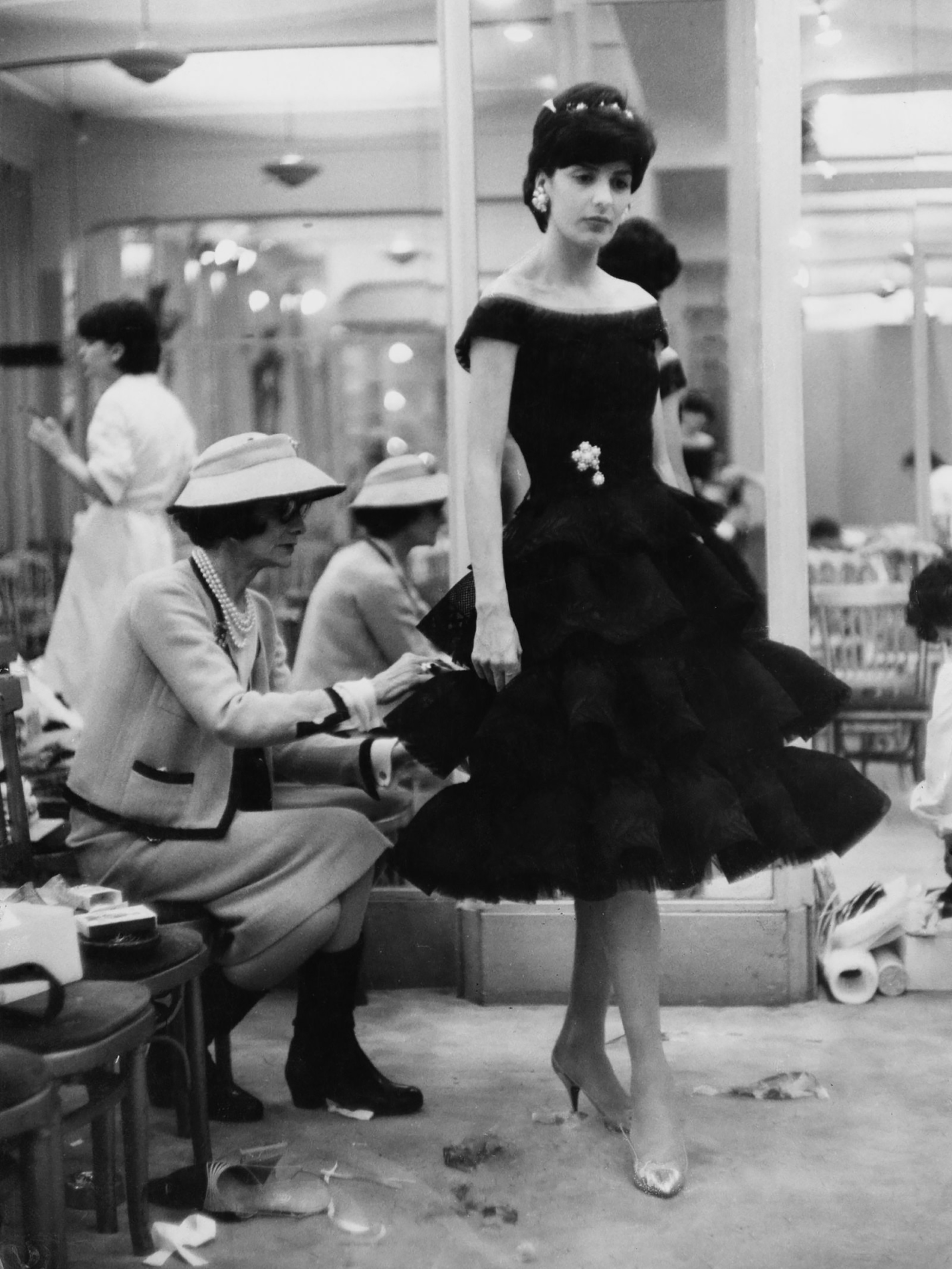 Vestido Moda De Coco Chanel Moda Vestido Coco Chanel LITTLE BLACK DRESS:  HISTORIA DE UN