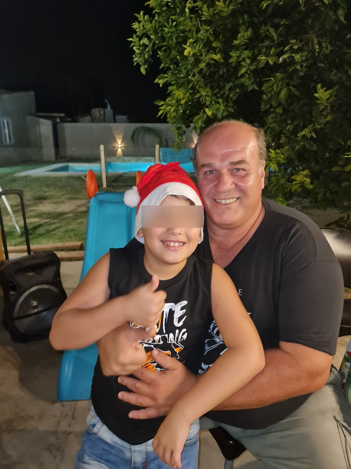 Claudio Corazza con su hijo al que no pudo ver durante casi 4 años