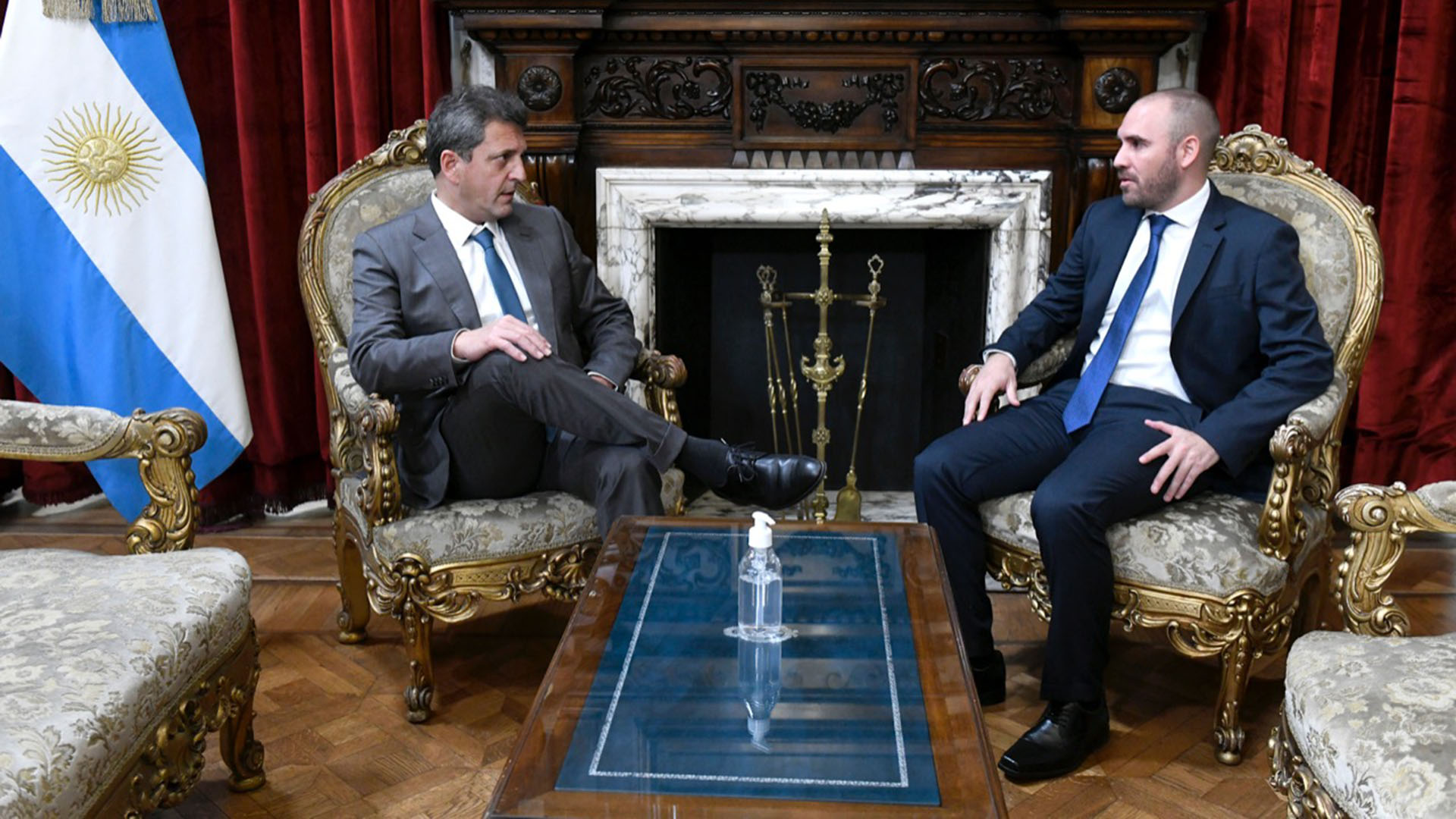 Sergio Massa y Martín Guzmán durante un encuentro en la Cámara de Diputados