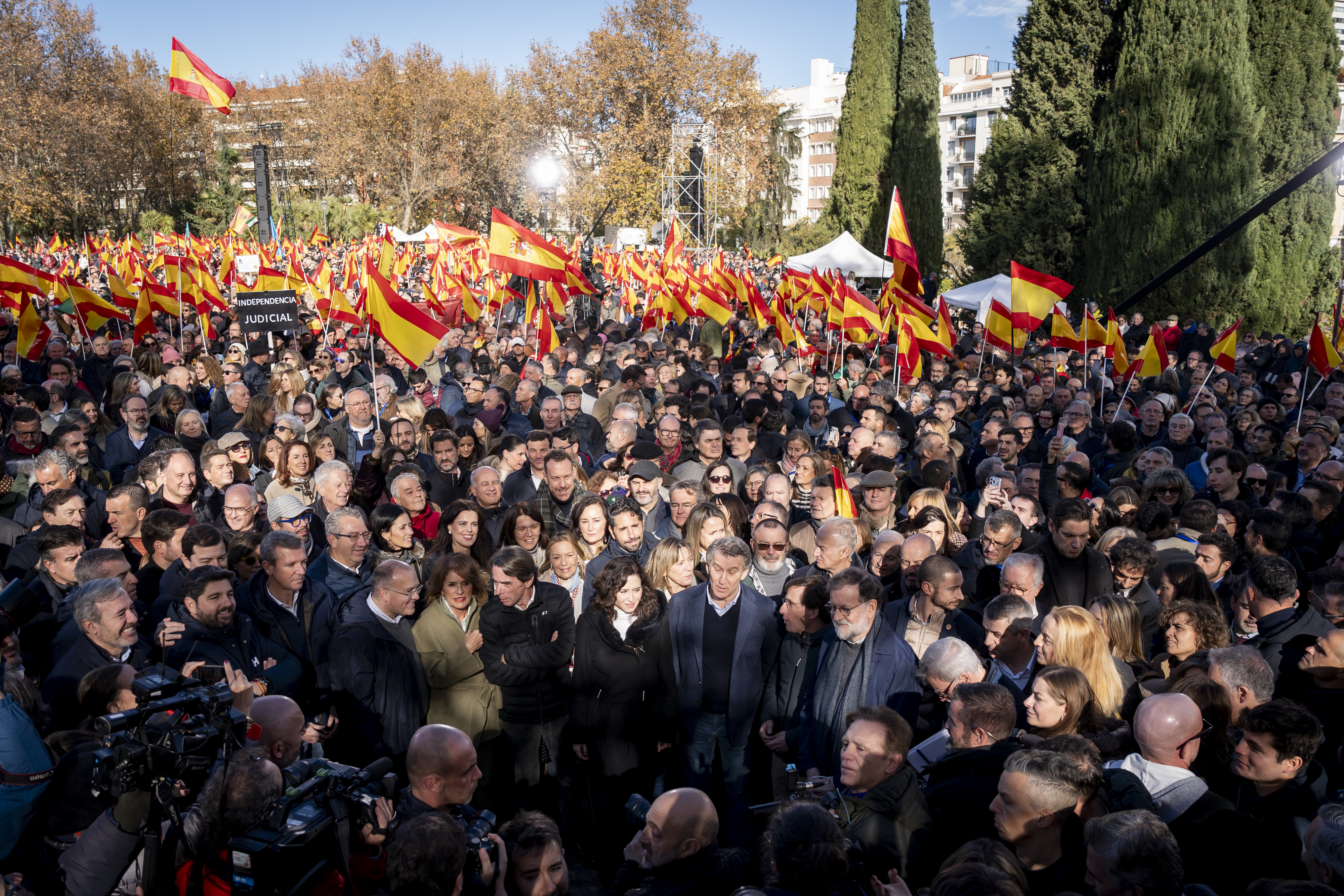 El PP presume de una movilización “masiva” con 80.000 asistentes en su  protesta contra Pedro Sánchez: la Delegación del Gobierno reduce la cifra a  la mitad - Infobae