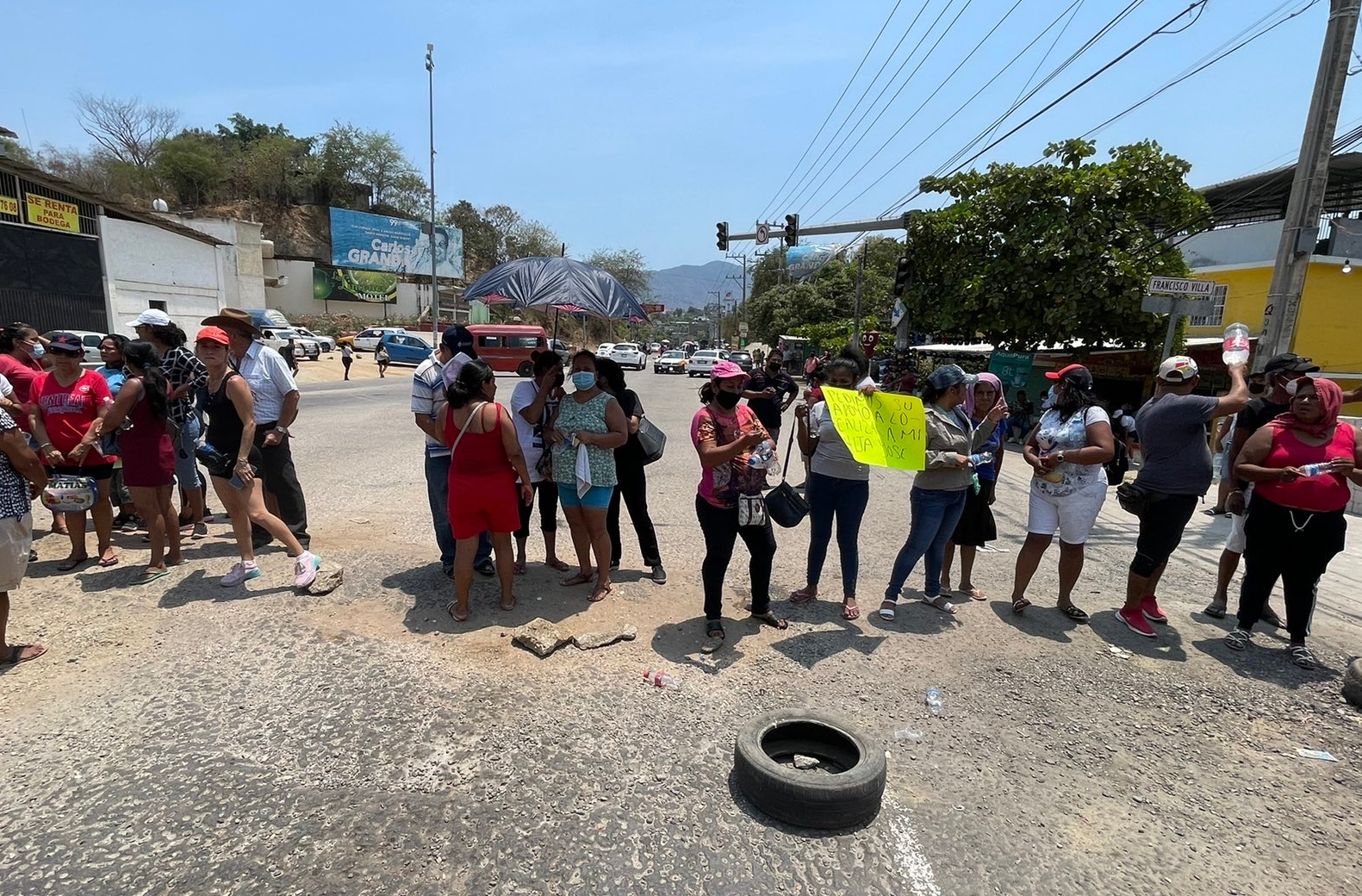 Búsqueda de Yoseline: ofrecieron 300 mil pesos de recompensa y familiares bloquearon carretera en Acapulco