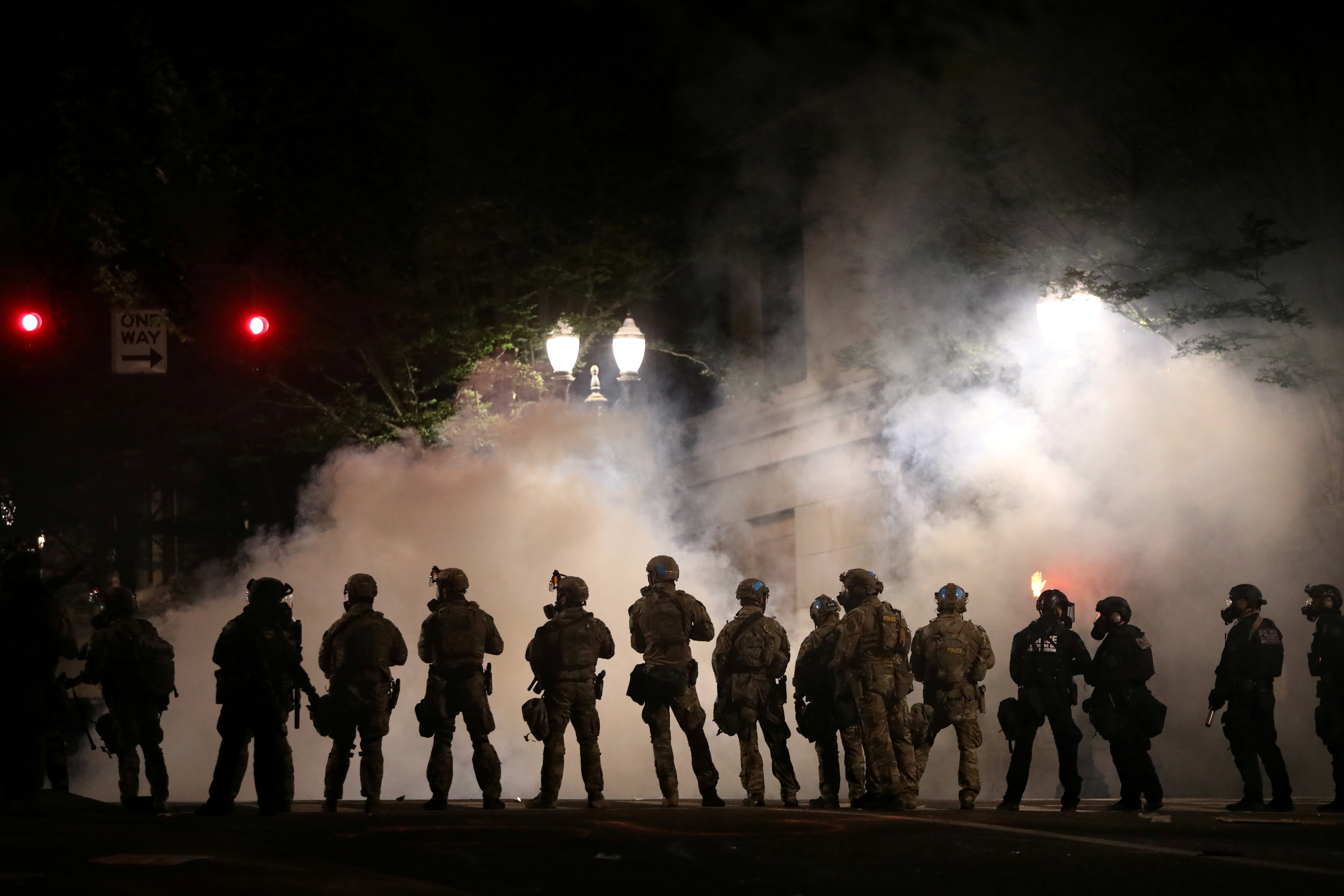 Las escenas de violencia se repiten desde hace semanas en Portland (REUTERS/Caitlin Ochs)