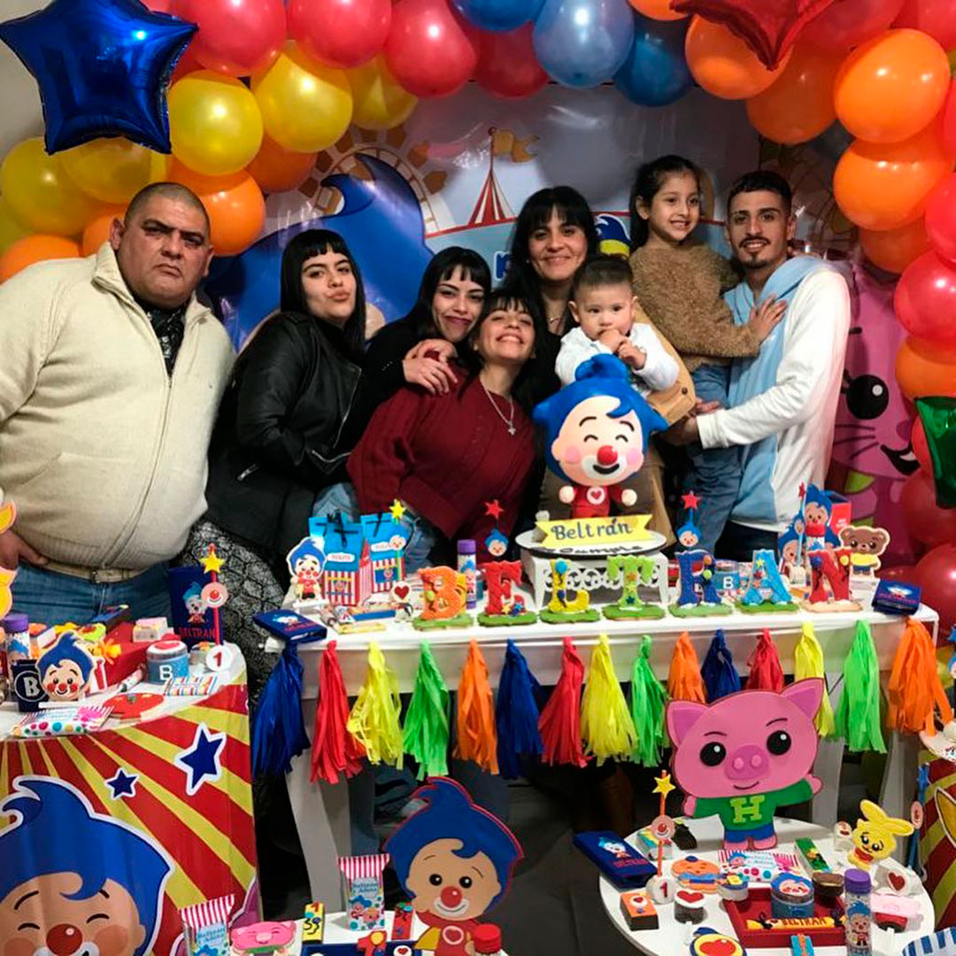 La familia completa de El Noba, en el primer cumpleaños de su sobrino Beltrán (Foto: @vanesa.aranda.731)