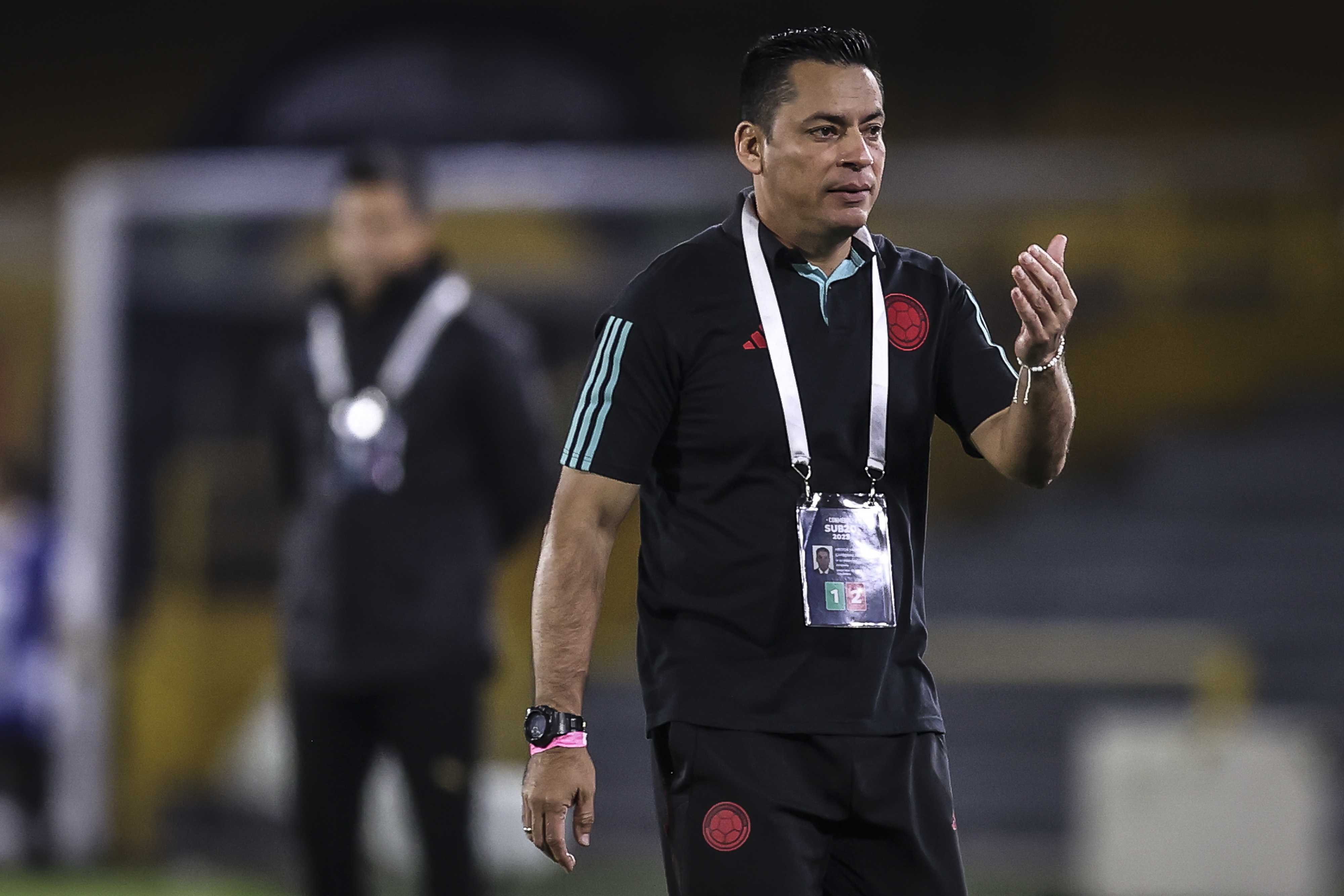 Técnico de la selección Colombia molesto con los fichajes de jugadores en pleno Sudamericano: “Nunca antes lo había visto”