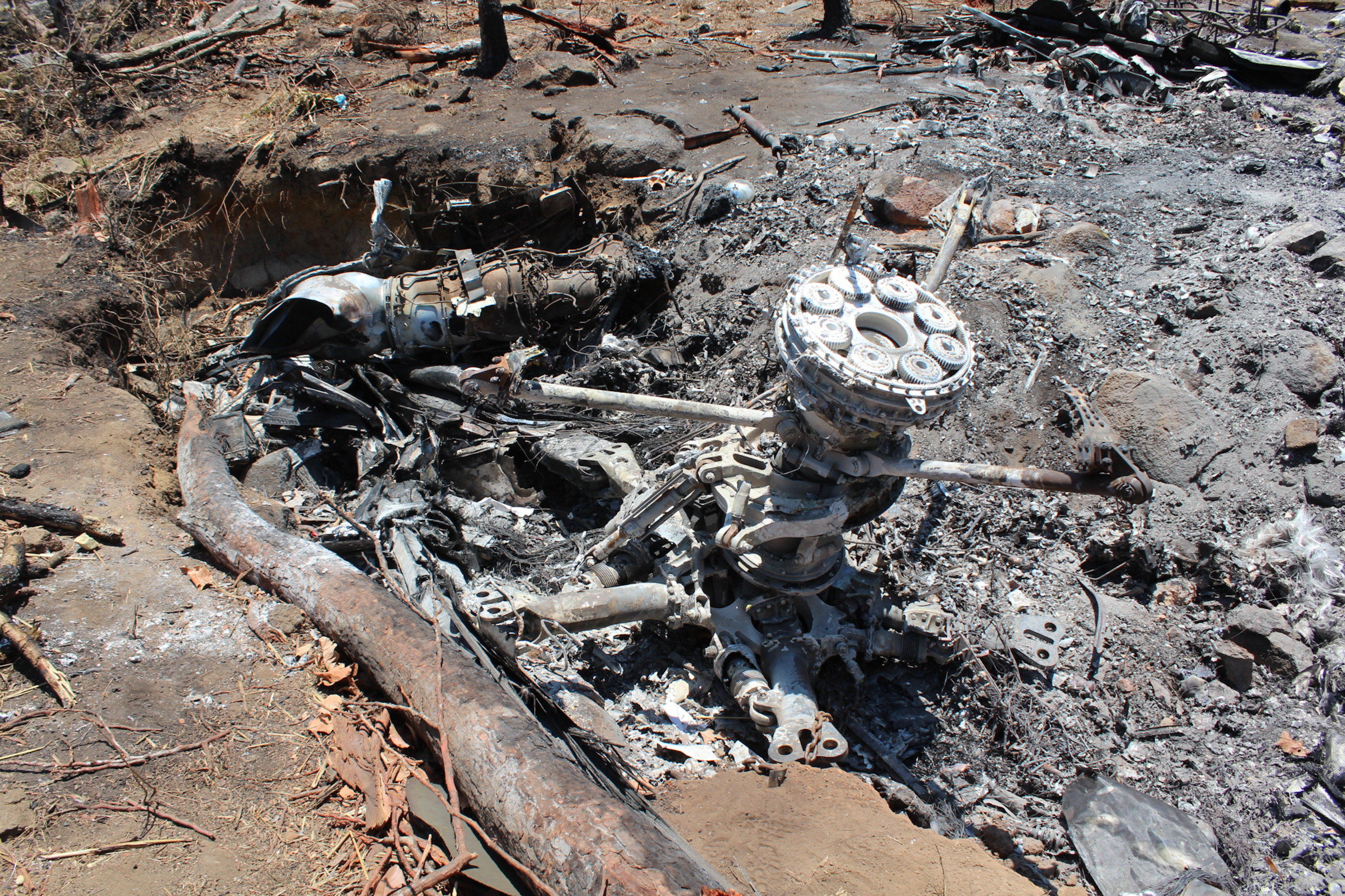 Los restos del helicóptero de la Sedena derribado por el CJNG (Foto: Cuartoscuro)