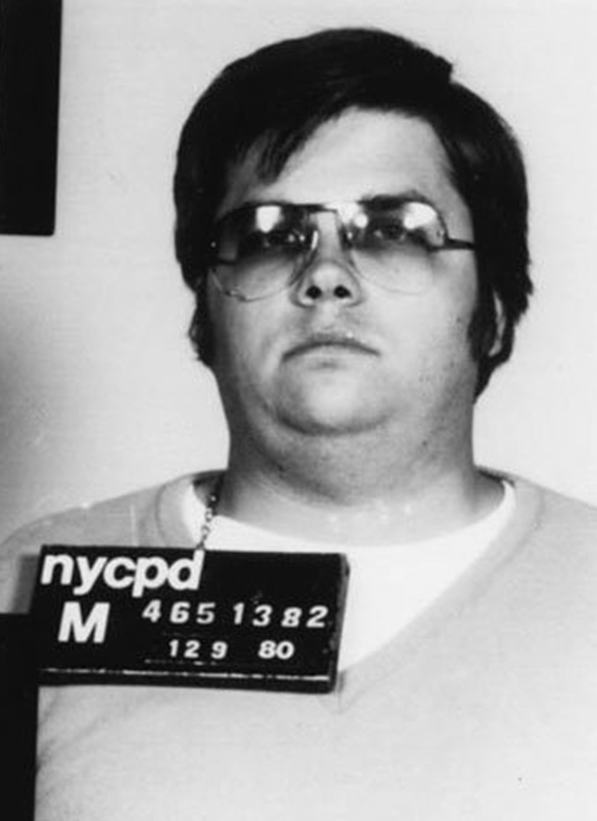 El asesino de John Lennon, fotografiado el 9 de diciembre de 1980 por la policía de Nueva York 