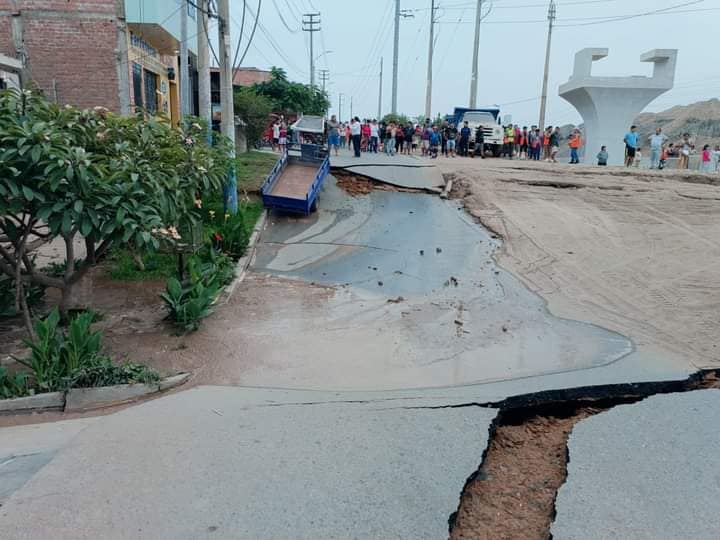 Hundimiento en Chancay afecta a decenas de vecinos