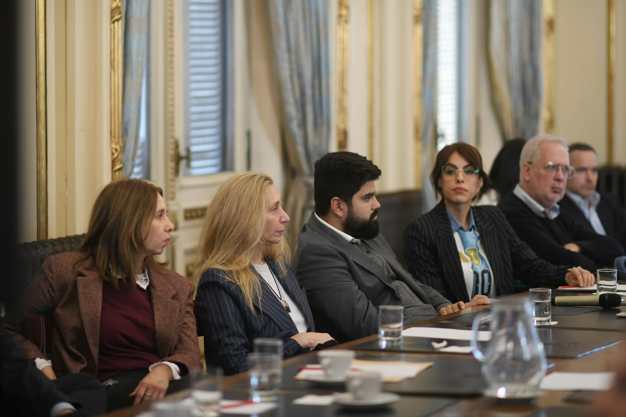 Nuevo gesto de LLA: Karina Milei reuni&oacute; a legisladores porte&ntilde;os y hablaron de la estrategia para 2027