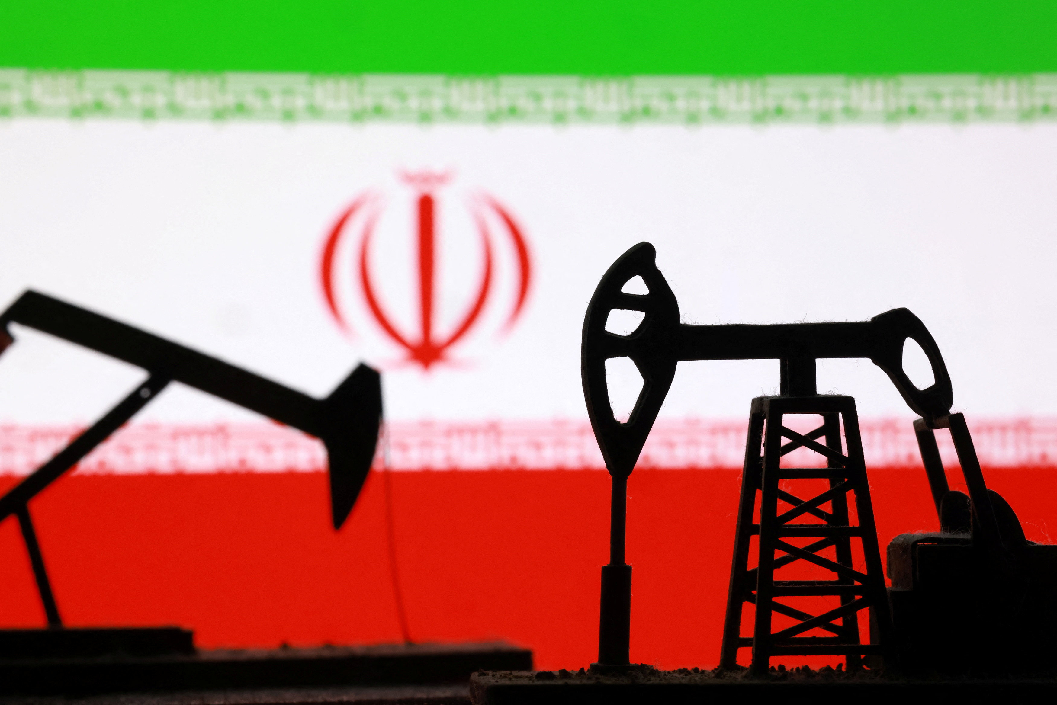 Los ingresos petroleros de Ir&aacute;n se agotan y profundizan su crisis econ&oacute;mica