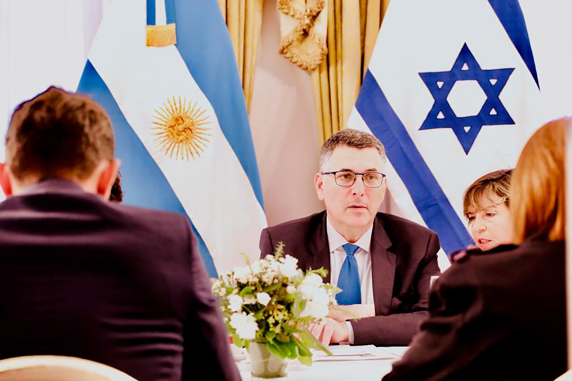 Gideon Sa'ar en la reunión con los dirigentes de la oposición
