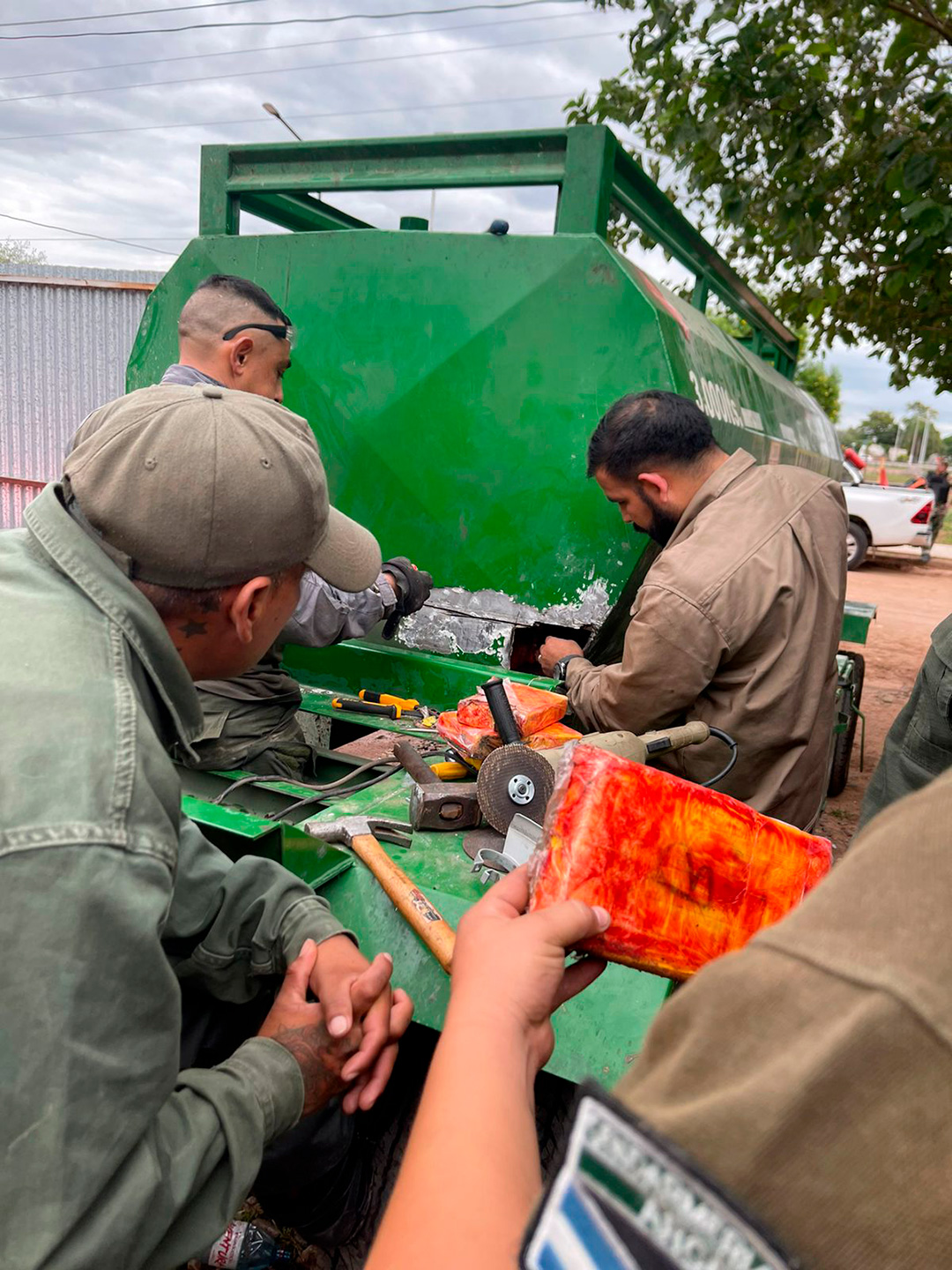 Gendarmería encontró más de 347 kilos de cocaína en un camión cisterna