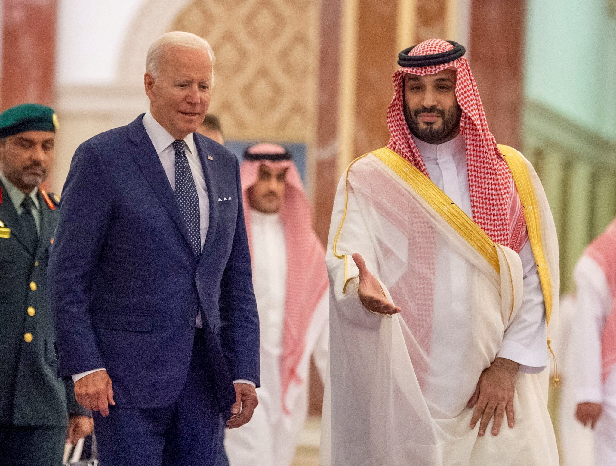 La decisión anula el incremento del bombeo que se había adoptado para septiembre hace un mes, después de un viaje histórico a Arabia Saudita del presidente de EEUU, Joe Biden (REUTERS)