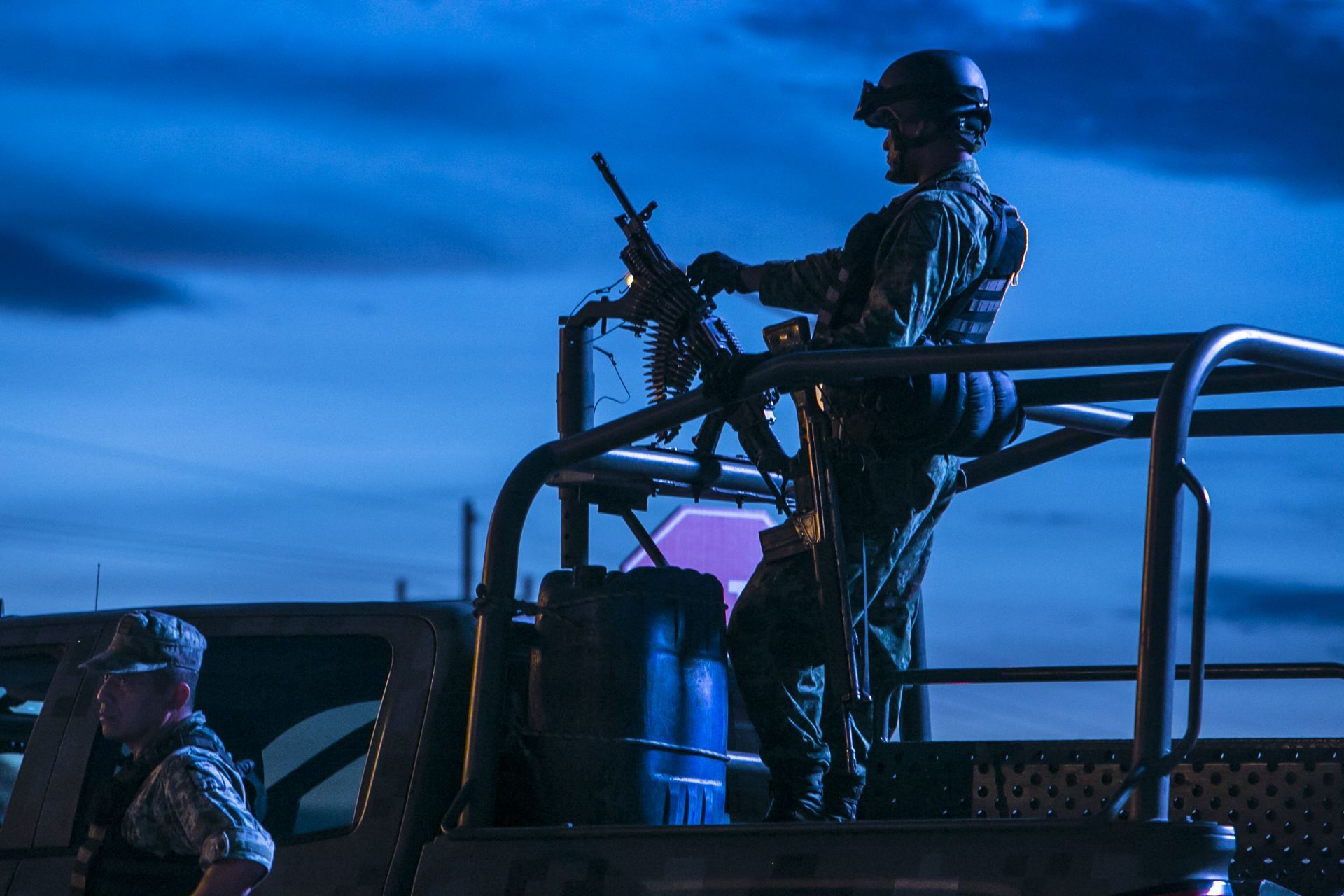 Además de los supuestos agresores abatidos, las autoridades también aseguraron cuatro vehículos en Nuevo Laredo (FOTO: RASHIDE FRIAS /CUARTOSCURO.COM)