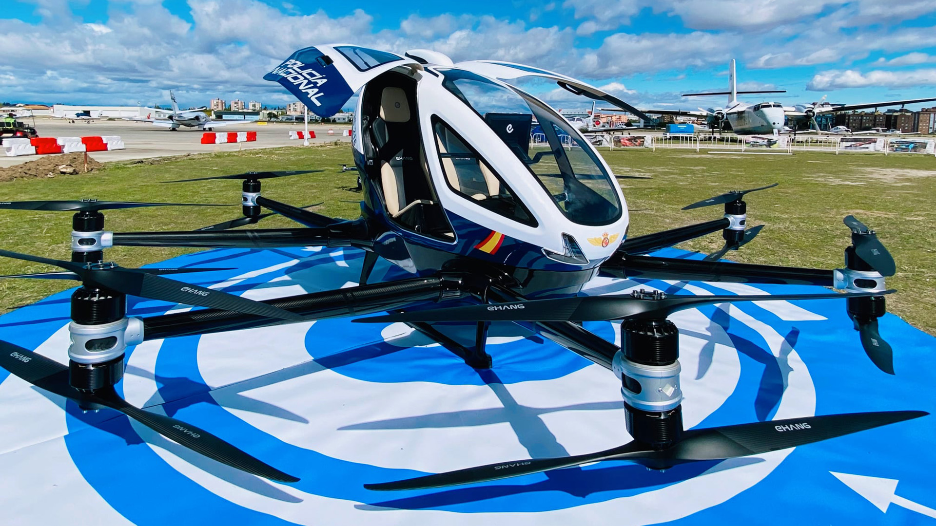 Ensayan un dron como vehículo para la policía en España