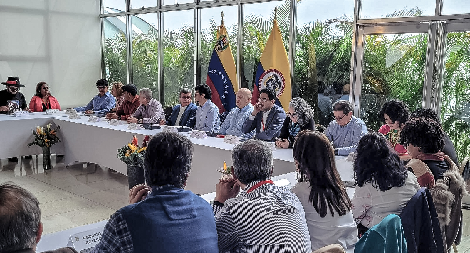 Diálogos De Paz Con El Eln Continuarán En Enero En México Infobae