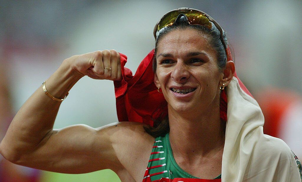 Ana Gabriela Guevara ganó la medalla de plata en los 400 metros de Atenas, a pesar de ello, afirmó que en los Juegos Paralímpicos era más sencillo hacerse de una presea (Foto: Facebook@Ana Gabriela Guevara)