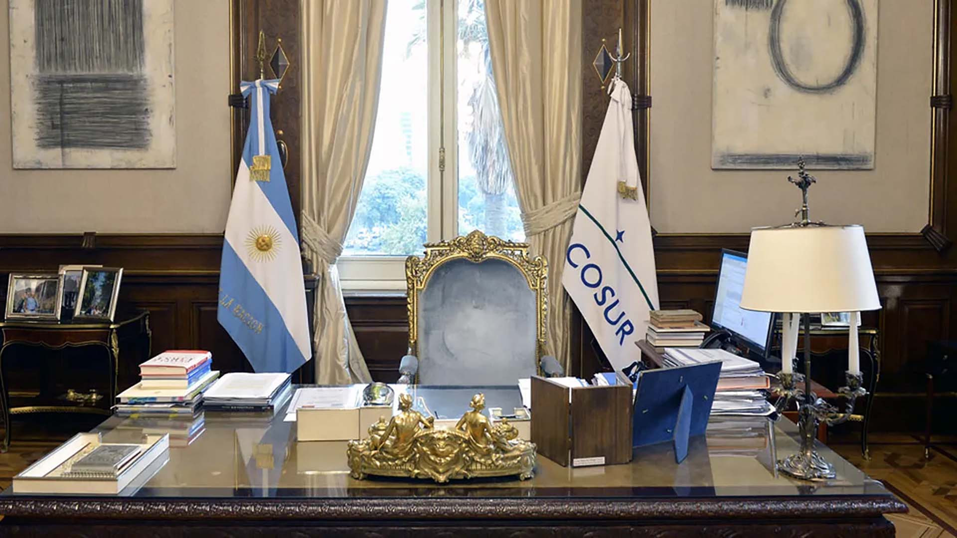 El primer mandatario se vota en Argentina cada cuatro años y para resultar ganador el candidato debe alcanzar el 45% de los votos o el 40% con una diferencia mayor a 10 puntos del segundo.