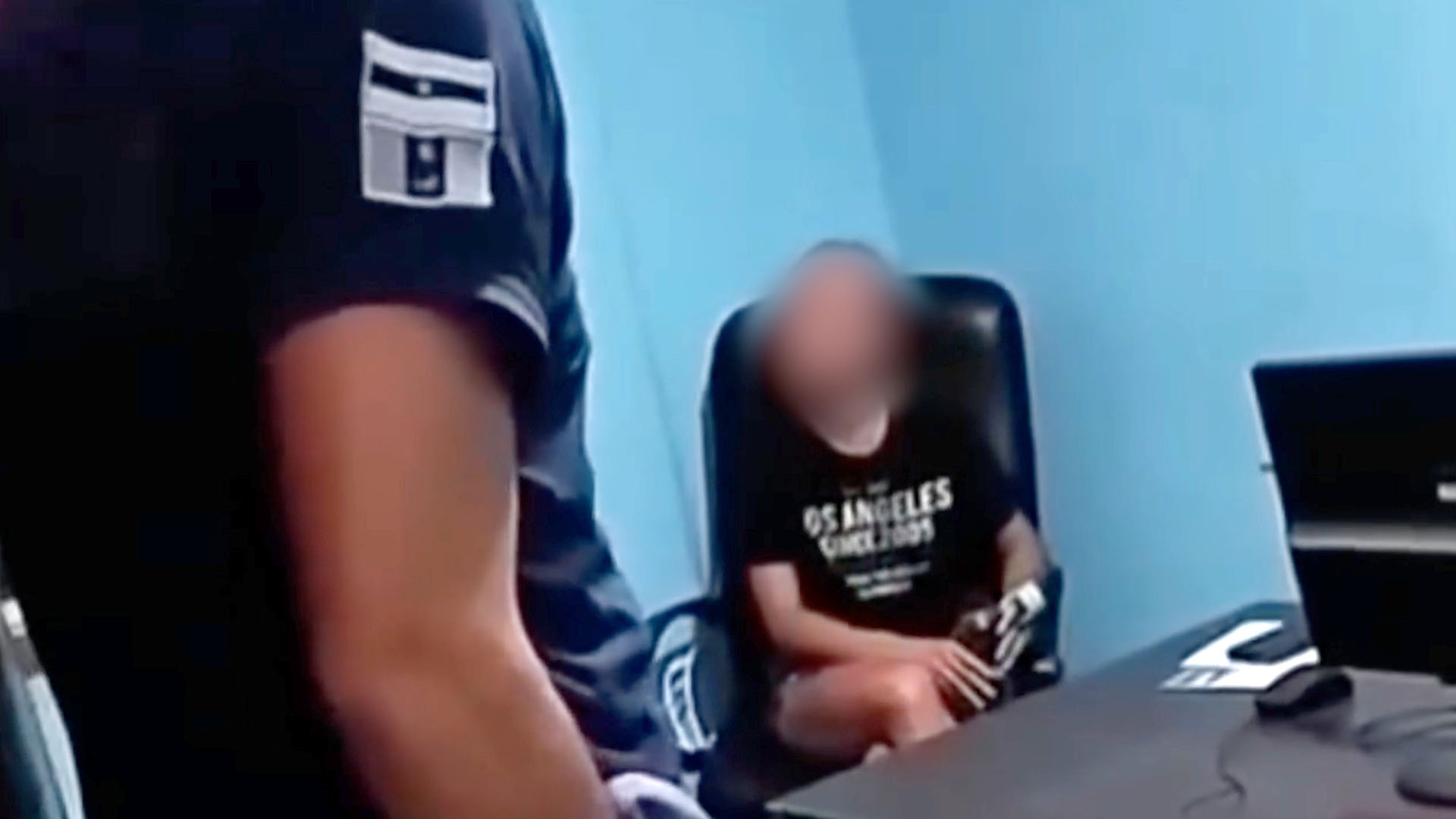 Video: una policía alcoholizada amenazó e insultó a sus jefes en una comisaría de Chaco