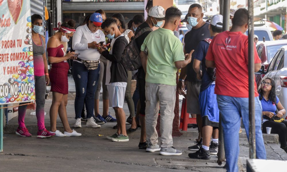 El “sueño” nicaragüense de muchos cubanos revive con los vuelos reanudados de la ruta La Habana-Managua (La Prensa)