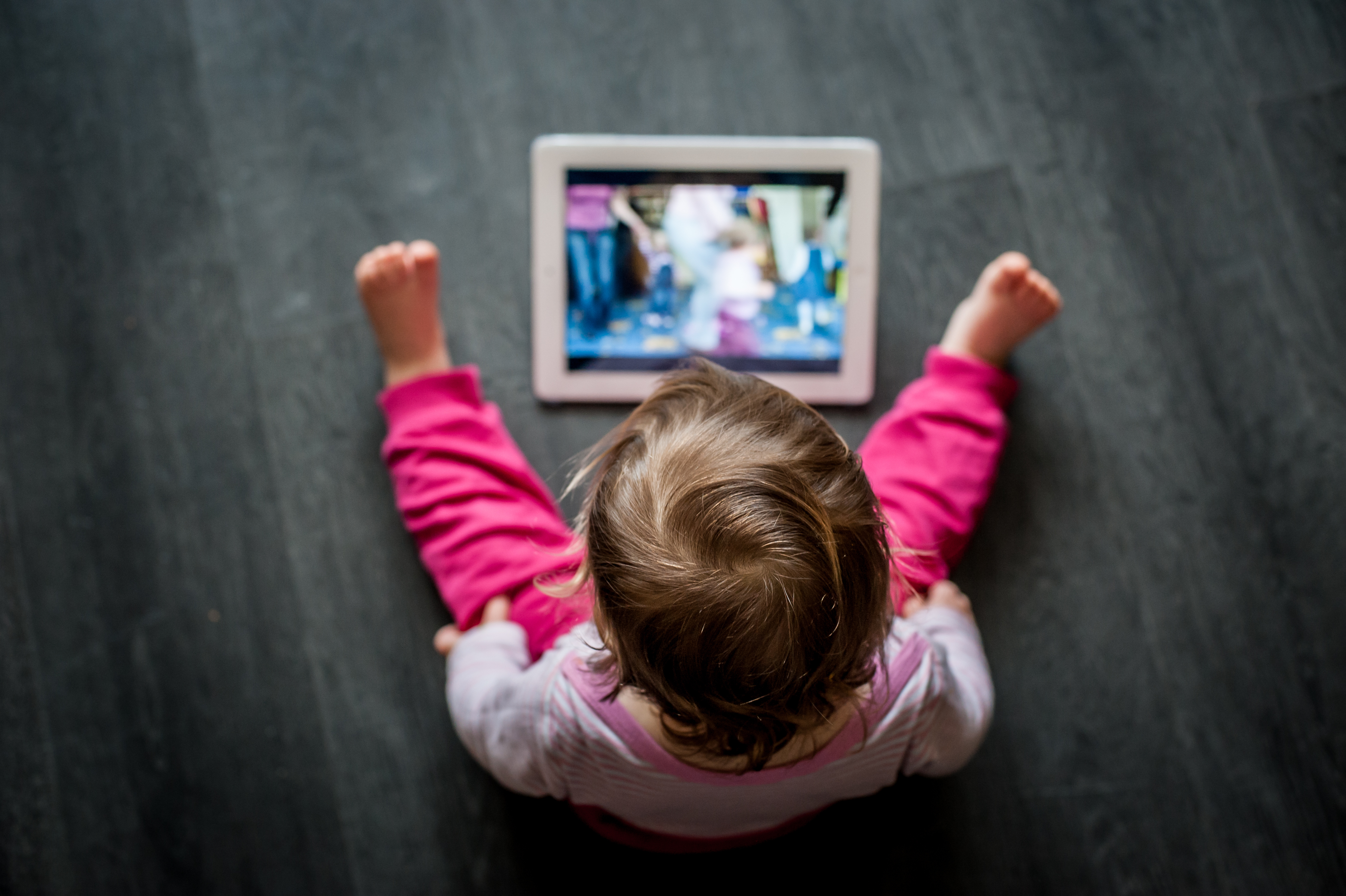 Las nuevas generaciones sufren de una adicción a las pantallas (Shutterstock)
