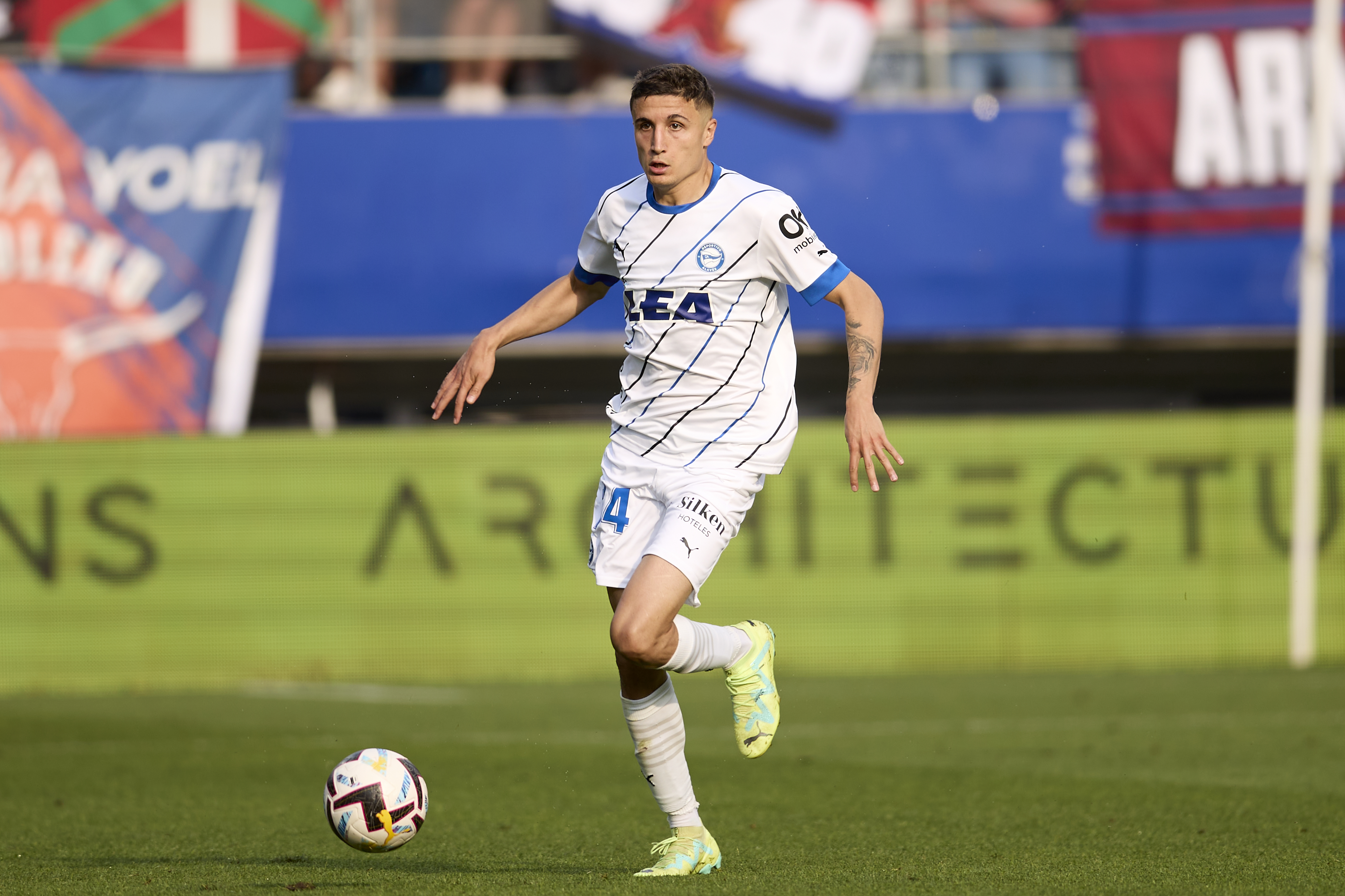 El ex Talleres buscará el ascenso con el Alavés. Foto: Getty Images