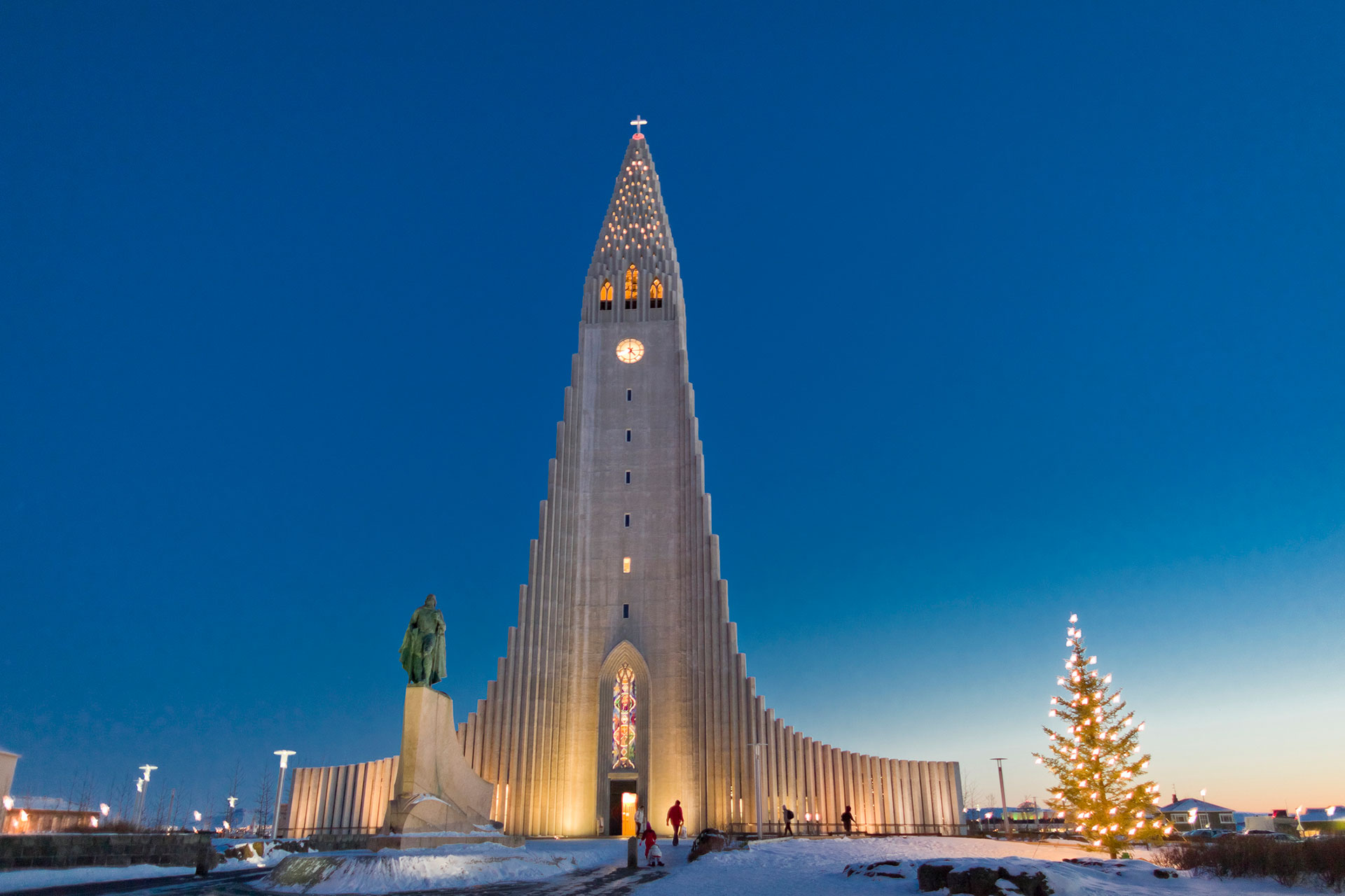 Reikiavik, en la costa de Islandia, es la capital del país y su ciudad más grande