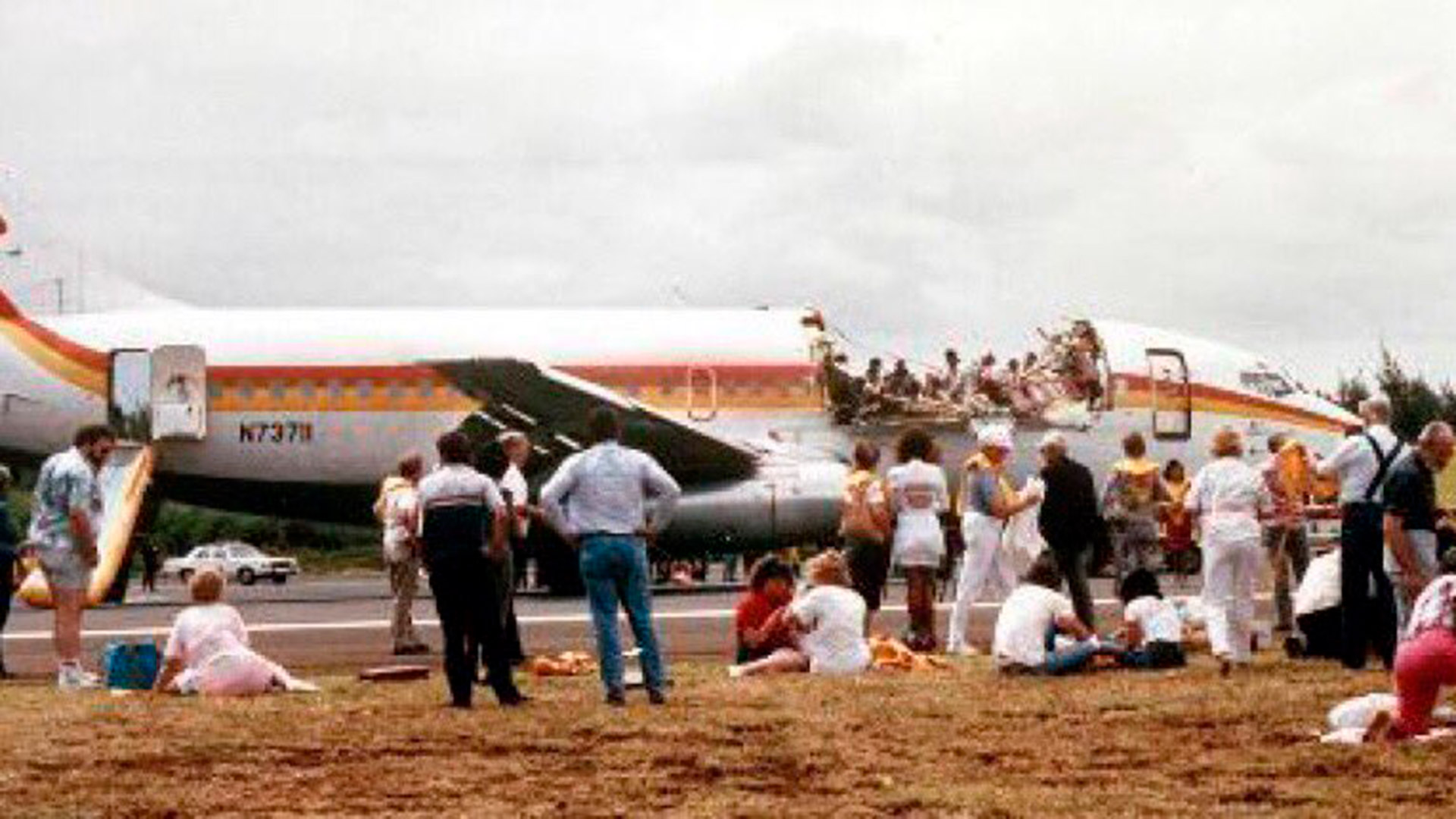 Imagen de archivo que muestra el momento después del aterrizaje, mientras algunos pasajeros ya habían descendido, otros lo estaban haciendo y algunos todavía estaban en sus asientos