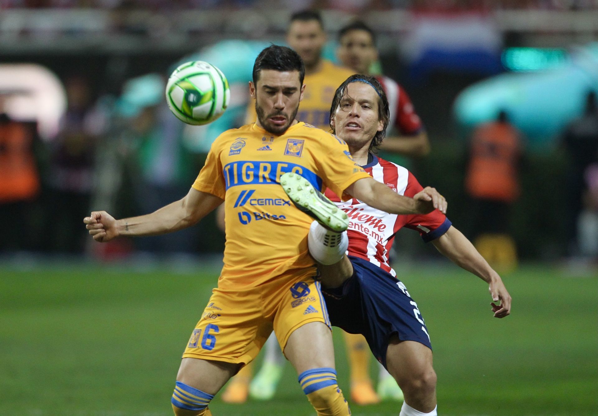 Chivas vs Tigres: Pocho Guzmán marcó el segundo para el Guadalajara