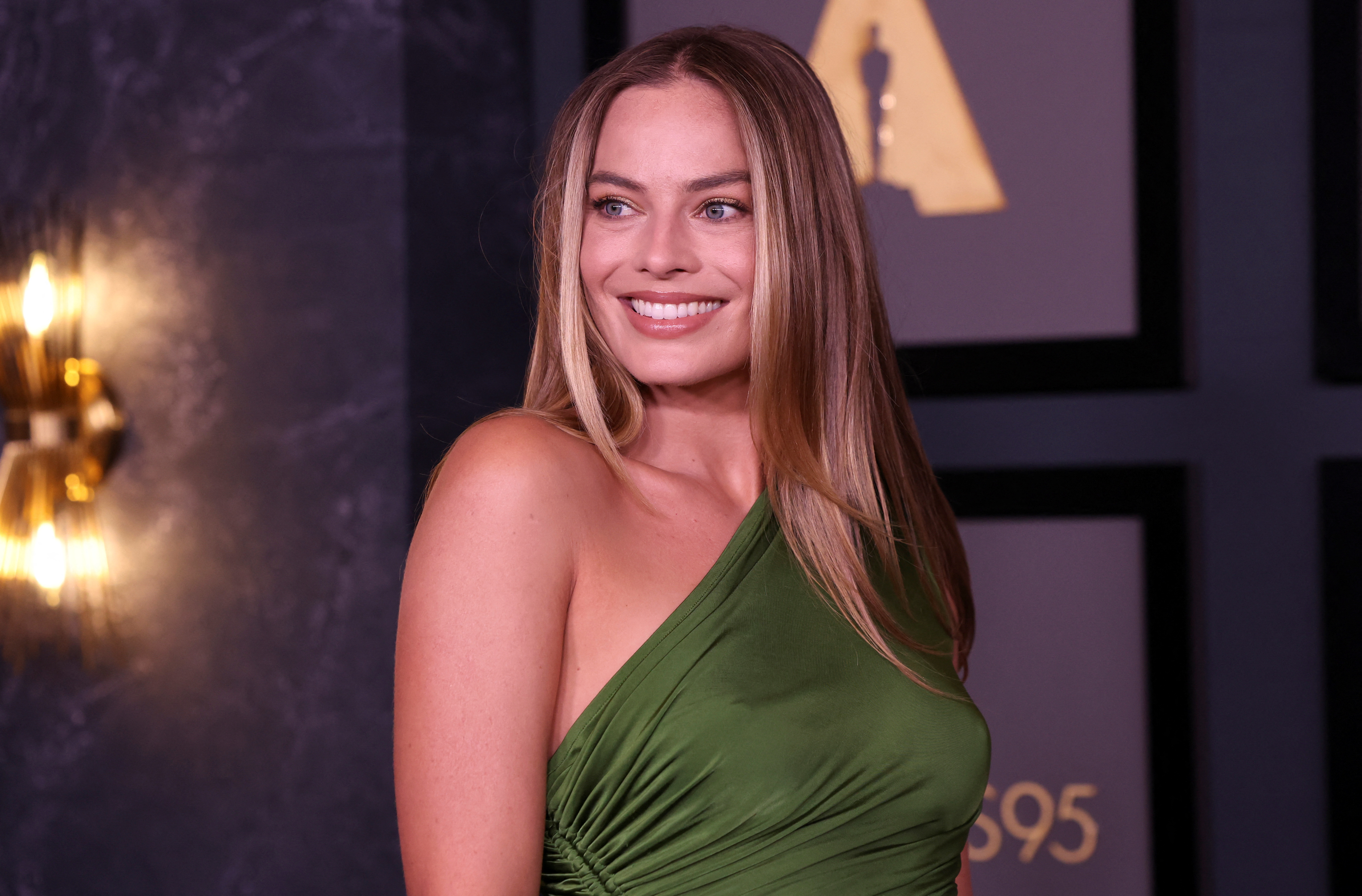 Actor Margot Robbie attends the 13th Governors Awards in Los Angeles, California, U.S., November 19, 2022. REUTERS/Mario Anzuoni