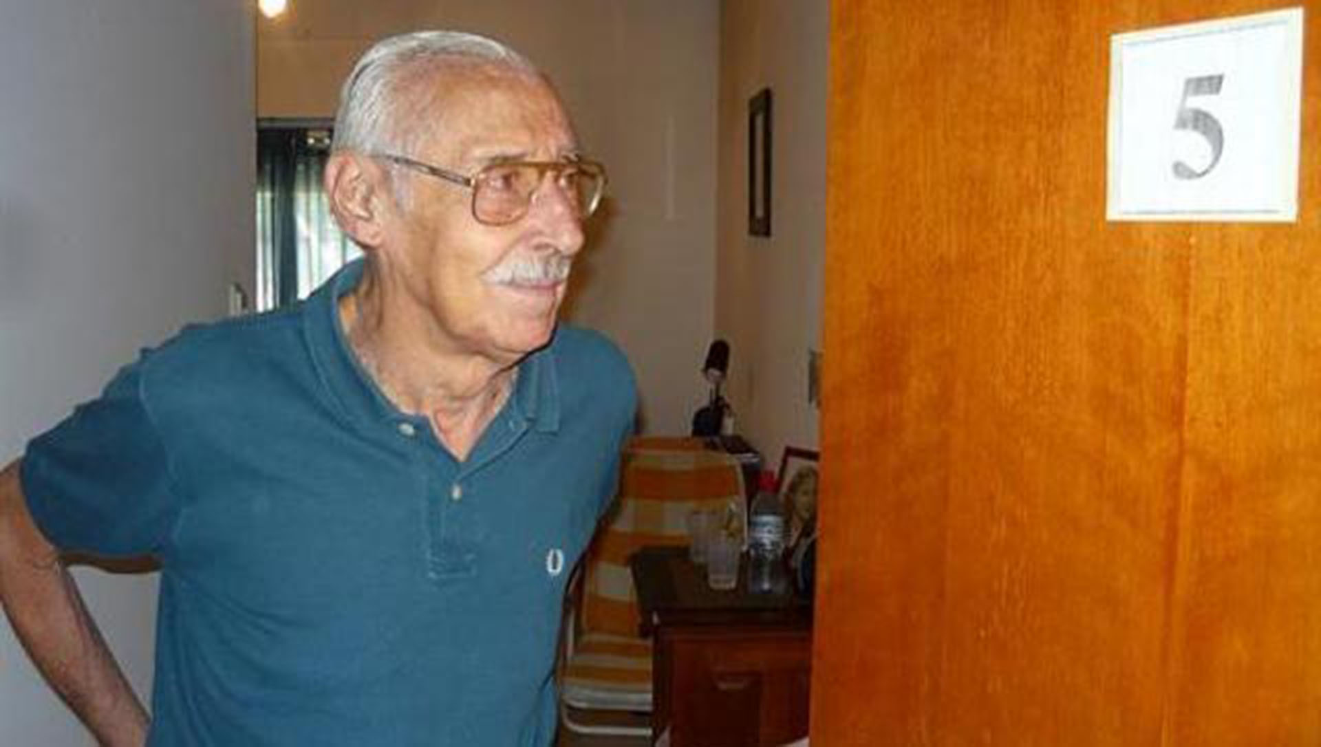 El dictador Jorge Rafael Videla en su habitación en el penal de Campo de Mayo. Fue encontrado muerto sentado en el inodoro de su celda el 17 de mayo de 2013
