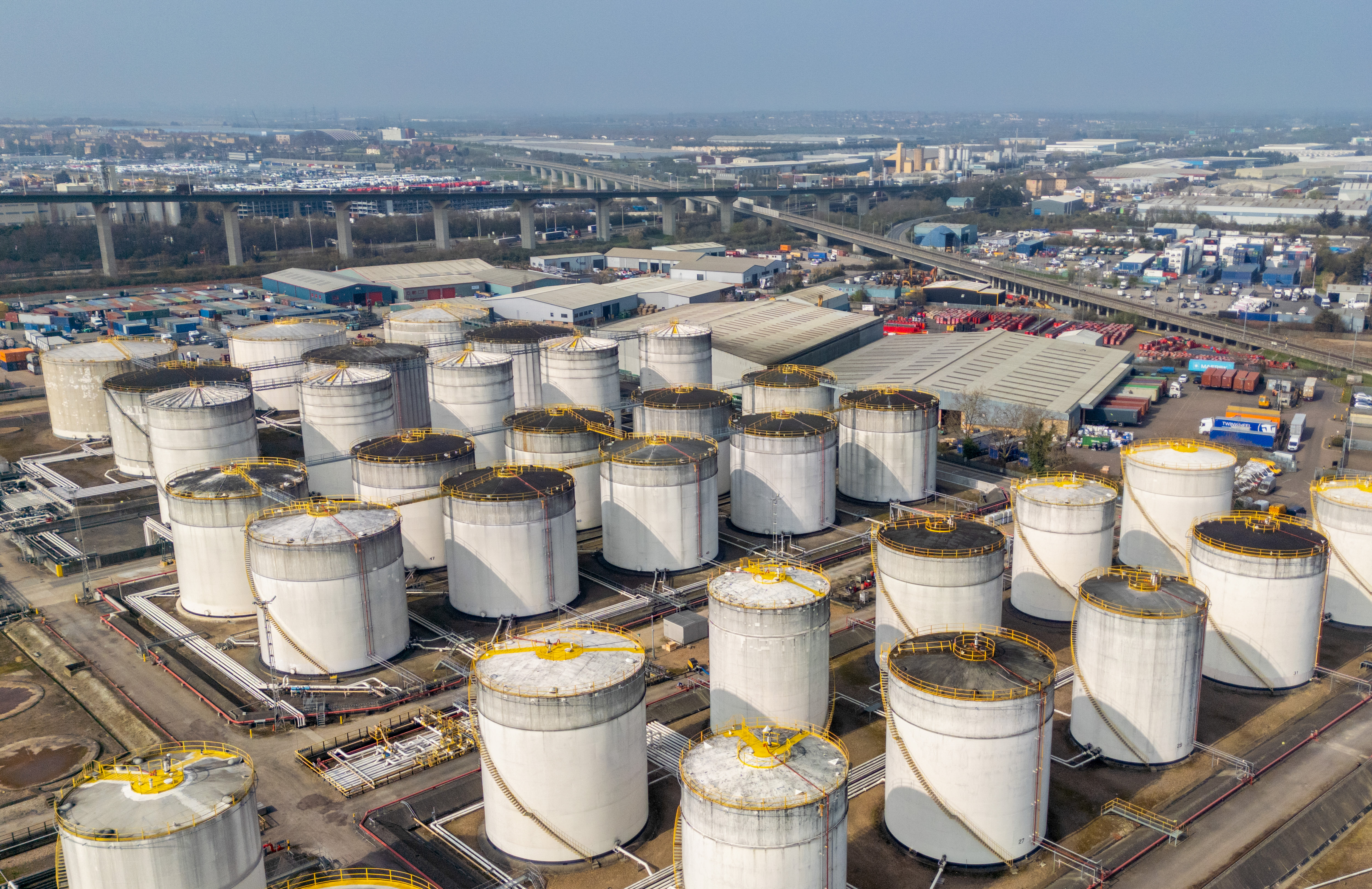 El precio del petr&oacute;leo Brent super&oacute; los 111 d&oacute;lares por barril en medio la escalada de tensiones en Oriente Medio