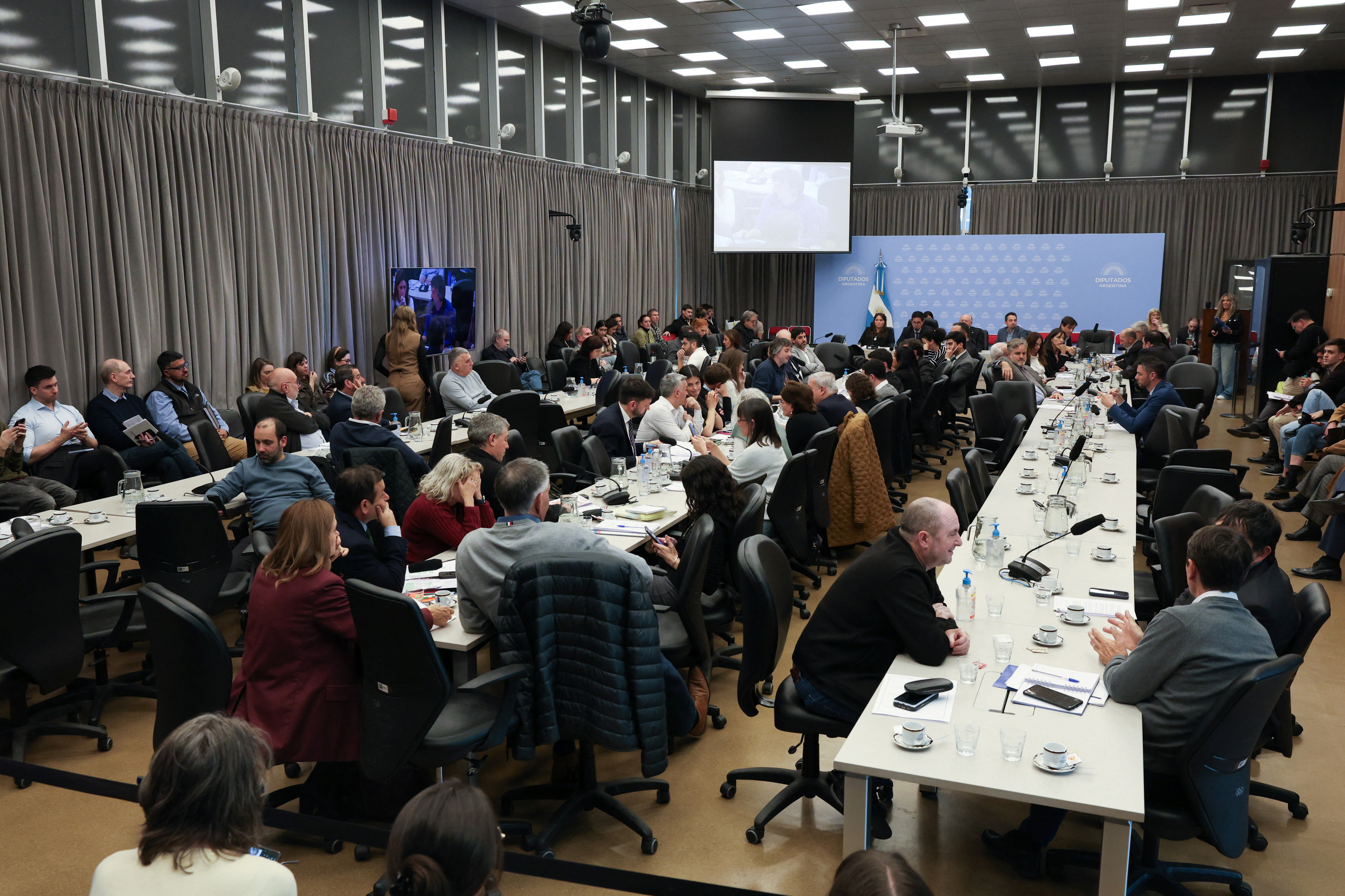 El Gobierno limita las sanciones por Malvinas tras las advertencias de EEUU sobre sus empresas