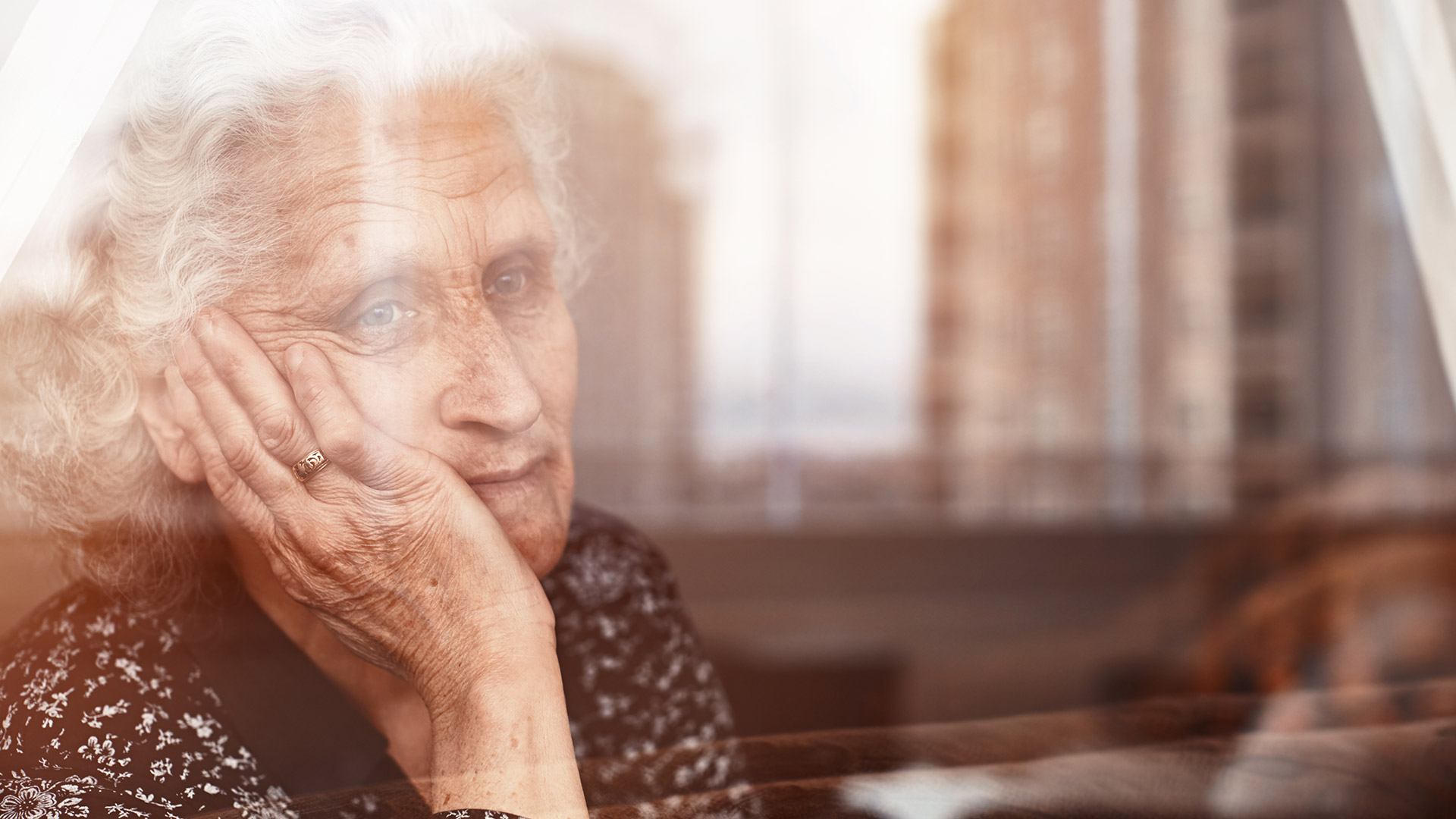 Quienes cuidan a una persona con Alzheimer en su casa, debe estar capacitada y con buenos consejos médicos