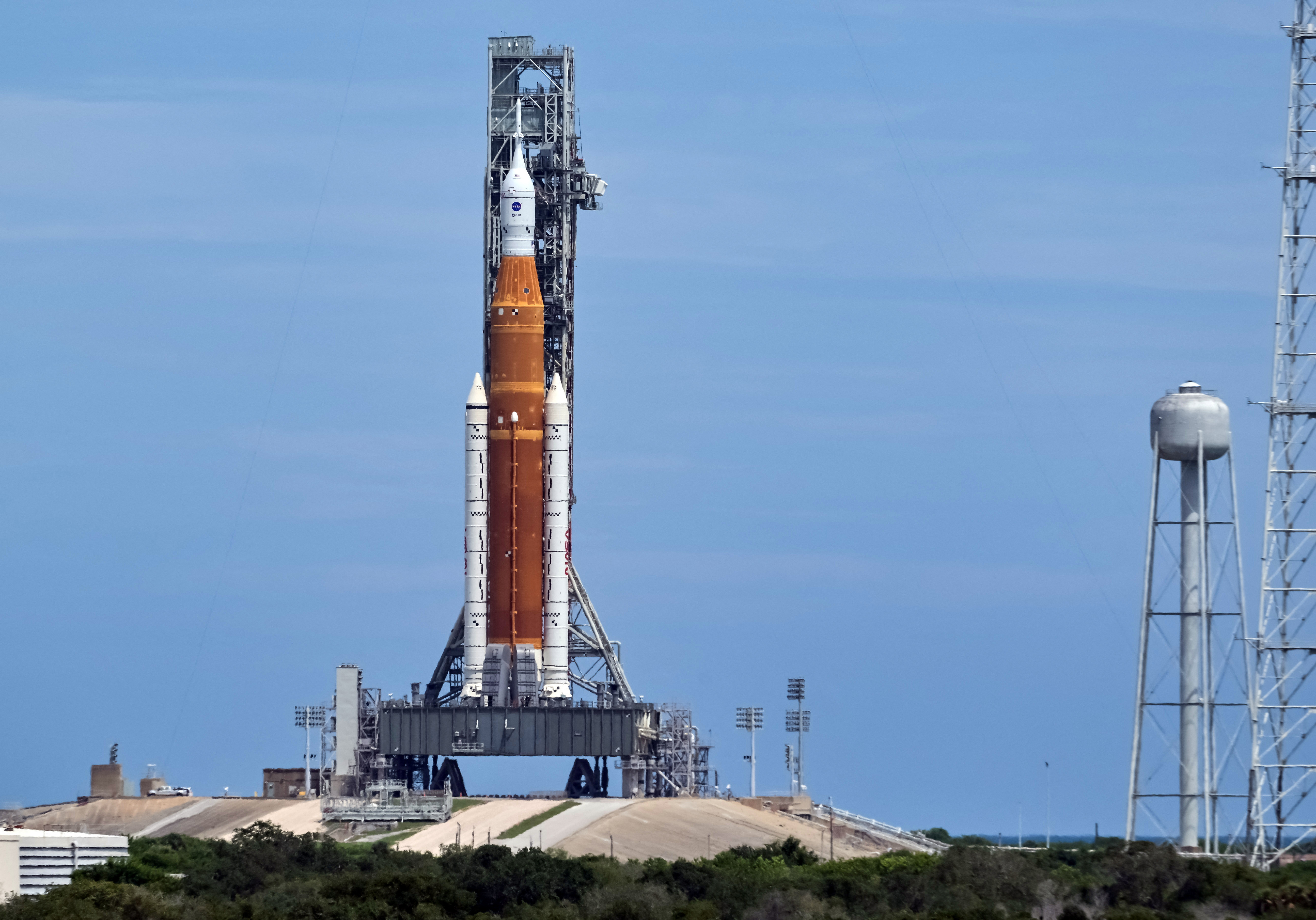 La NASA continúa con los trabajos en el cohete SLS y se prepara para una prueba clave de la misión Artemis I