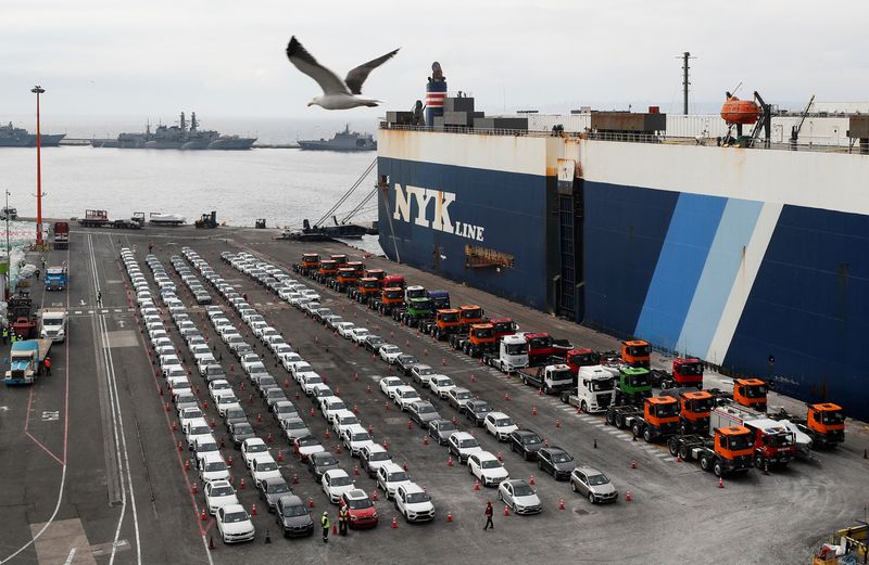 Los autos importados llegan al puerto de Valparaíso, Chile con arancel de apenas 6 por ciento (Reuters)