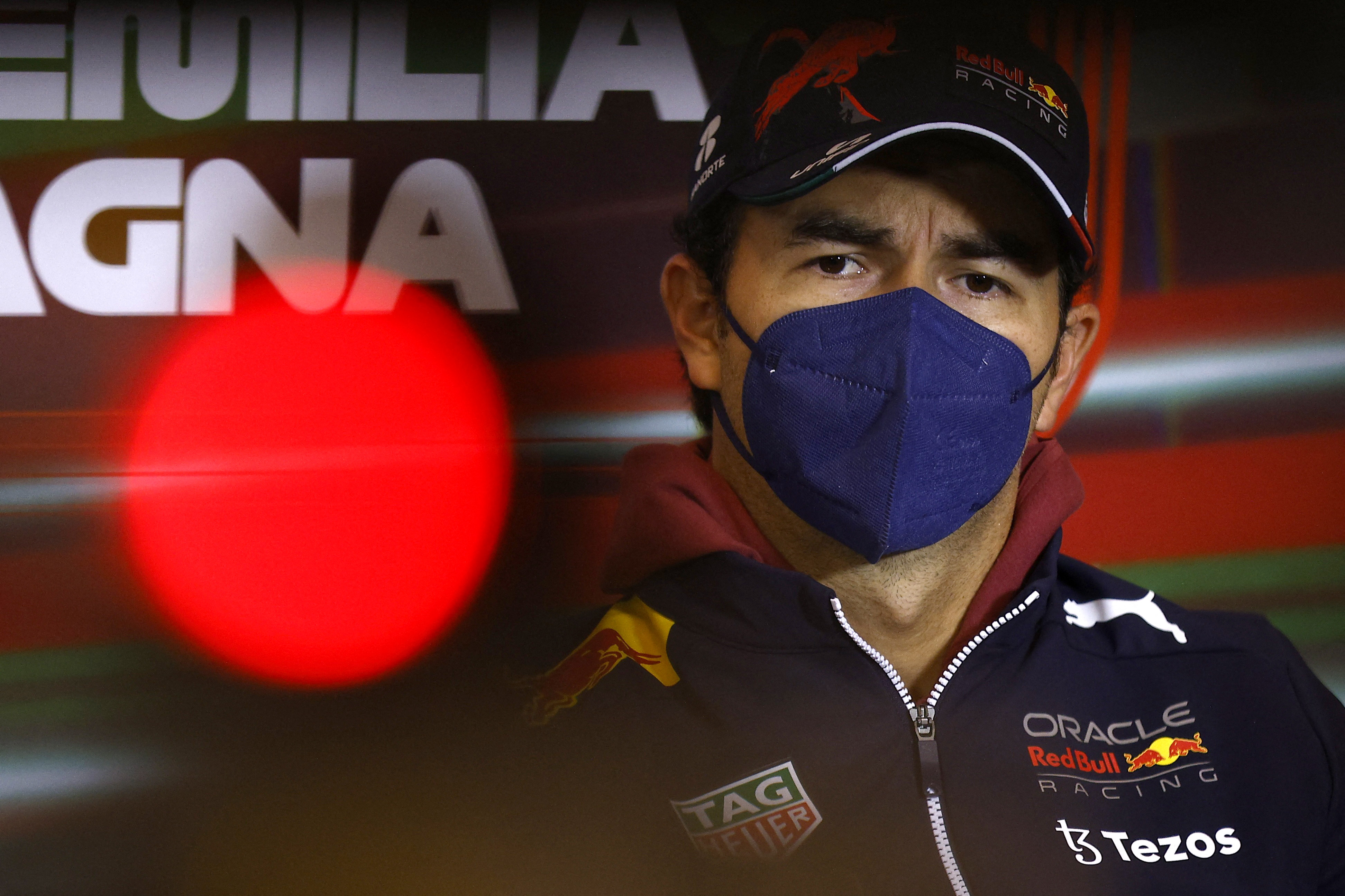 “Saca a Max del camino”: tensa fricción entre Checo Pérez y Red Bull durante el GP de España