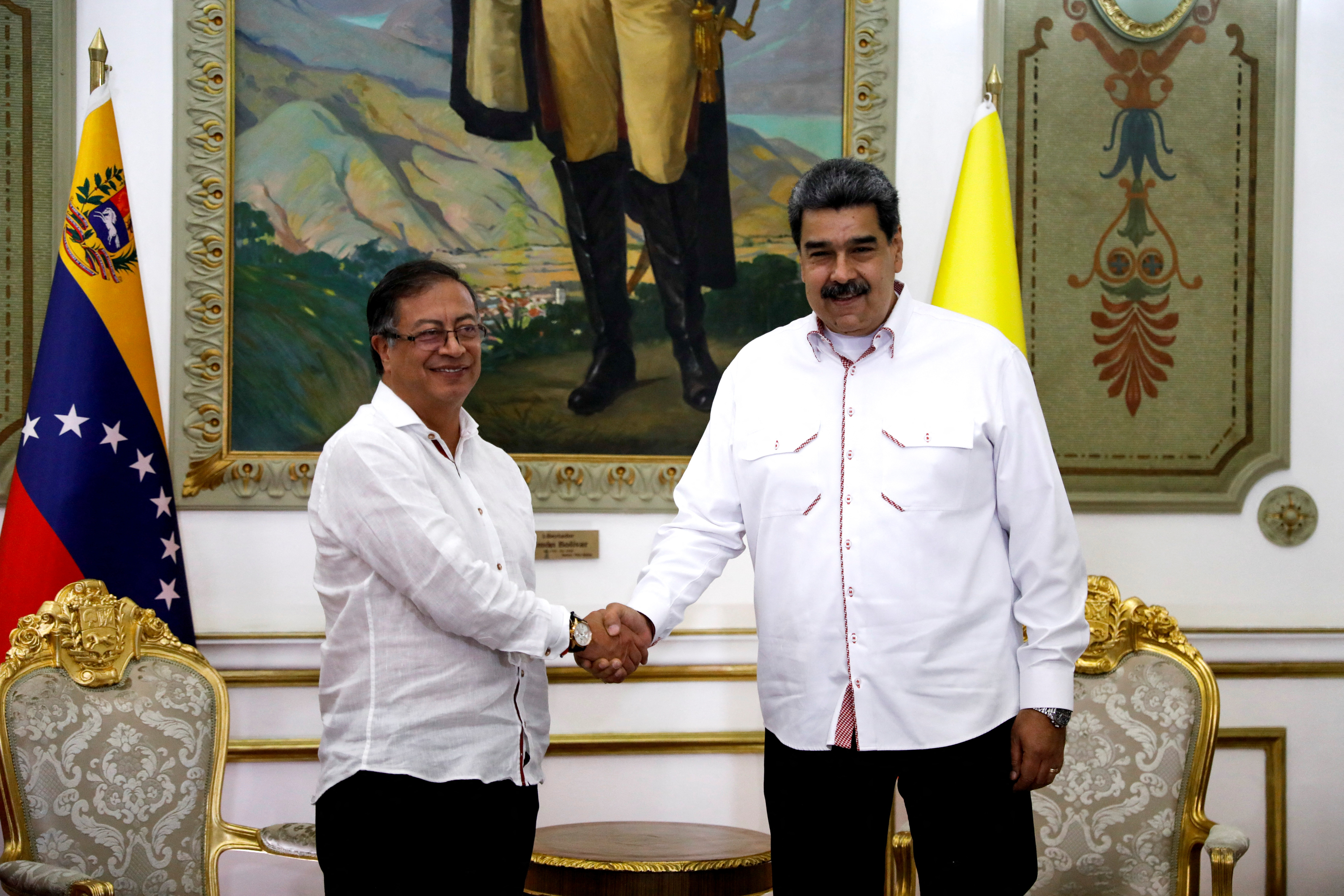 Venezuela's President Nicolas Maduro and Colombia's President Gustavo Petro meet at Miraflores Palace, in Caracas, Venezuela November 1, 2022. REUTERS/Leonardo Fernandez Viloria