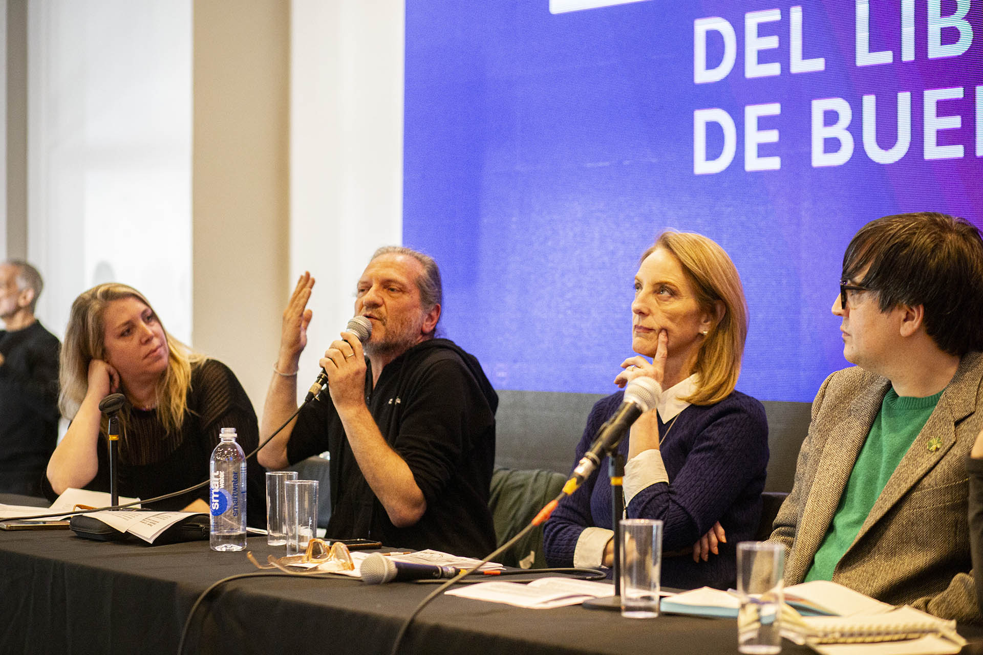 "Ya somos m&aacute;quinas": ?Qu&eacute; queda de lo humano frente a la IA?