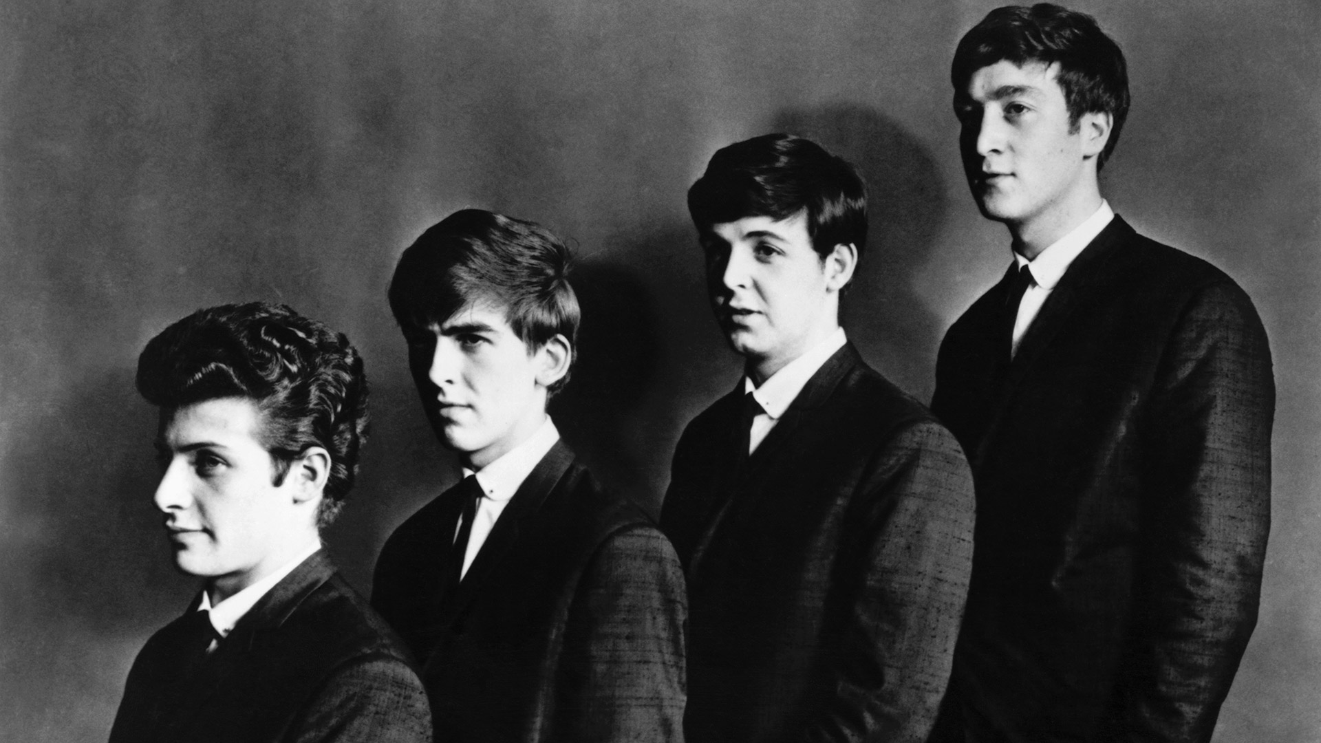 En Liverpool, a principios de 1962. De izquierda a derecha: Pete Best, George Harrison, Paul McCartney, and John Lennon. (Photo by Michael Ochs Archives/Getty Images)